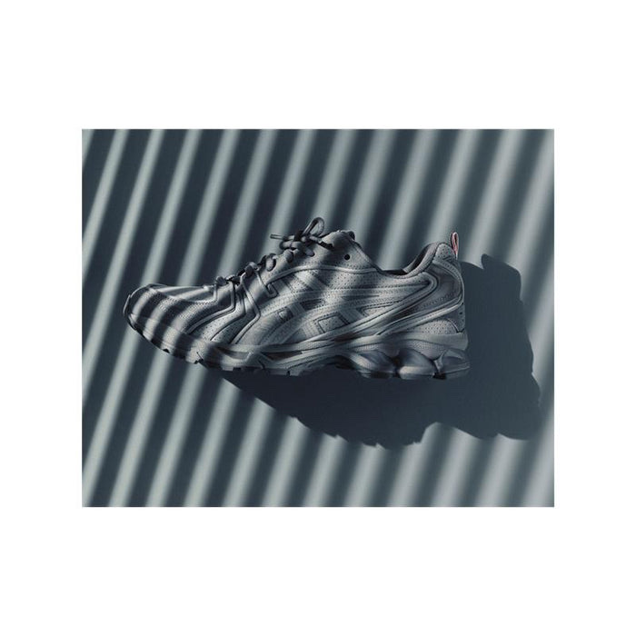 Asics Gel-Kayano 14 Black Pure Silver, Asics x Thom Browne Gel-Kayano 14 Grey 착용 스타일 - 2