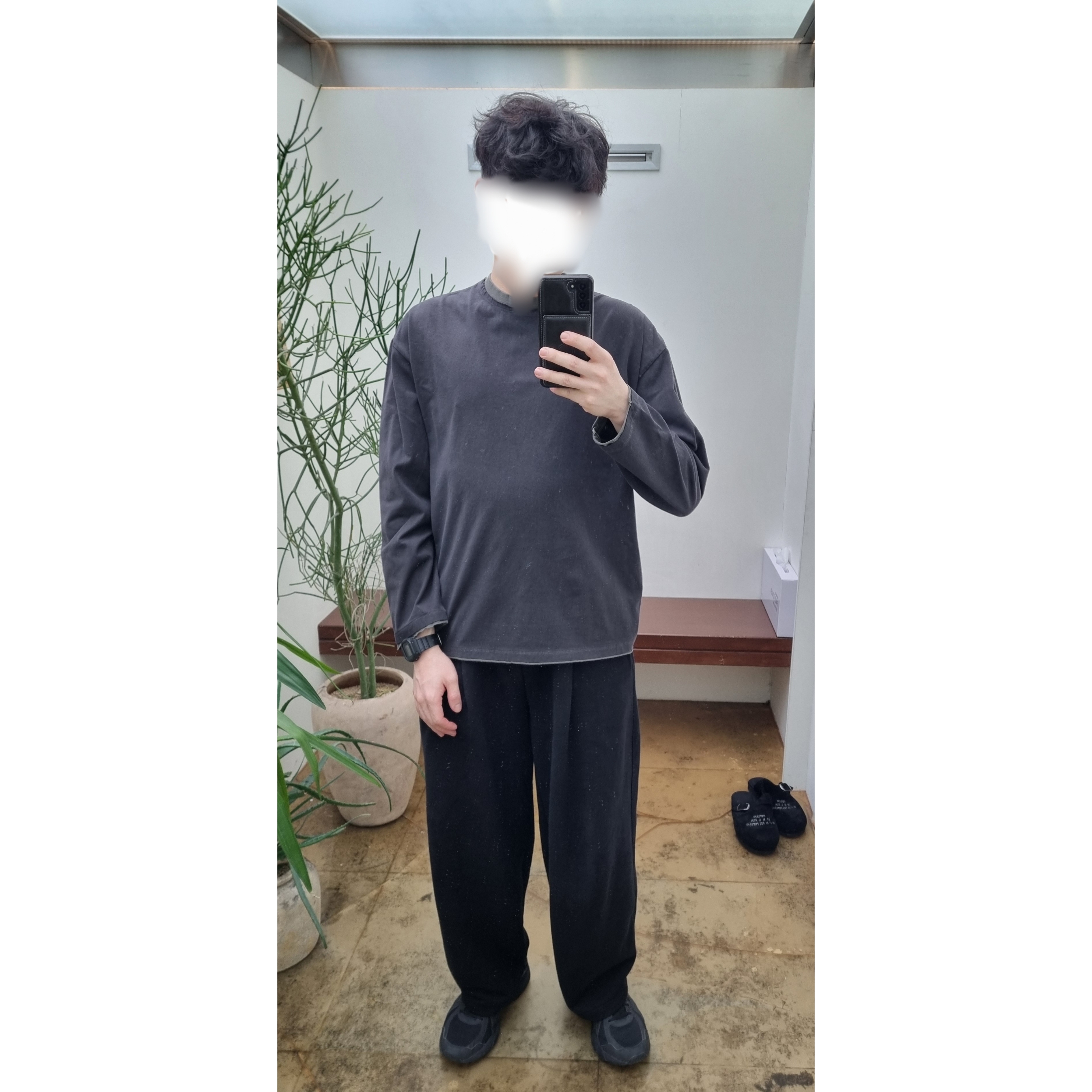 Asics Jog 100 T Black - 4E Extra Wide, Casio G-Shock DW-5600UBB-1DR 착용 스타일 - 1