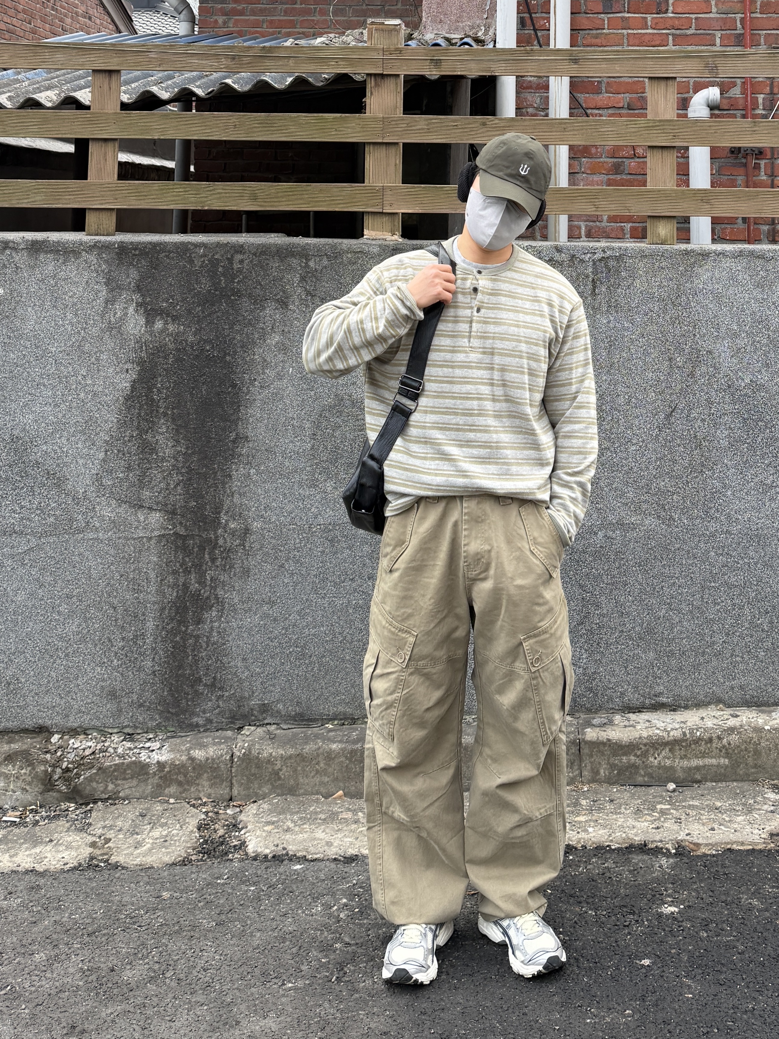 Asics Gel-Kayano 14 Oyster White Steeple Grey, VERUTUM VSH008N Trident Sports Cap Light Khaki 착용 스타일 - 4