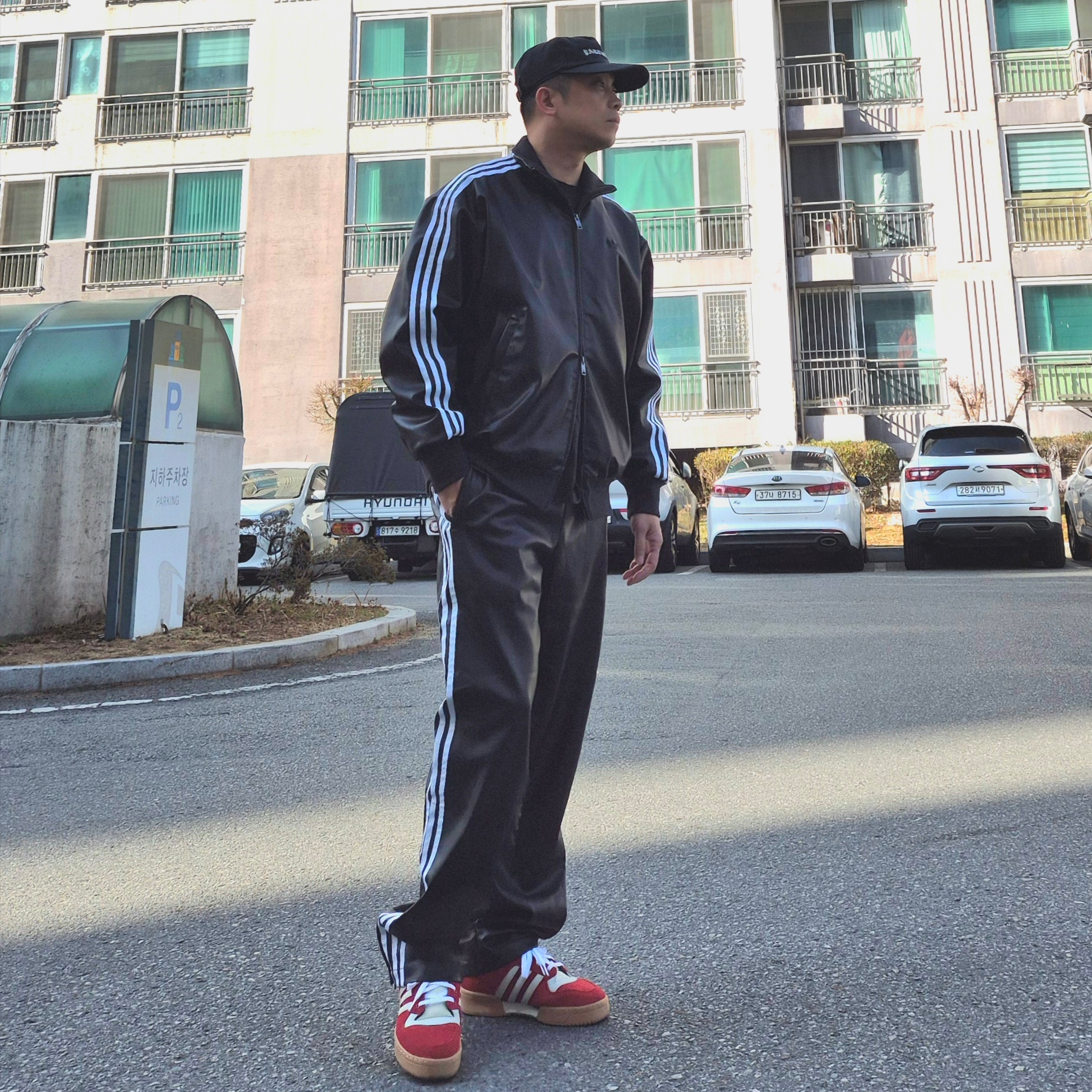 Adidas Pleather 3S Track Top Black - KR Sizing, Adidas Faux Leather Adicolor 3S Firebird Track Pants Black - KR Sizing 착용 스타일 - 2