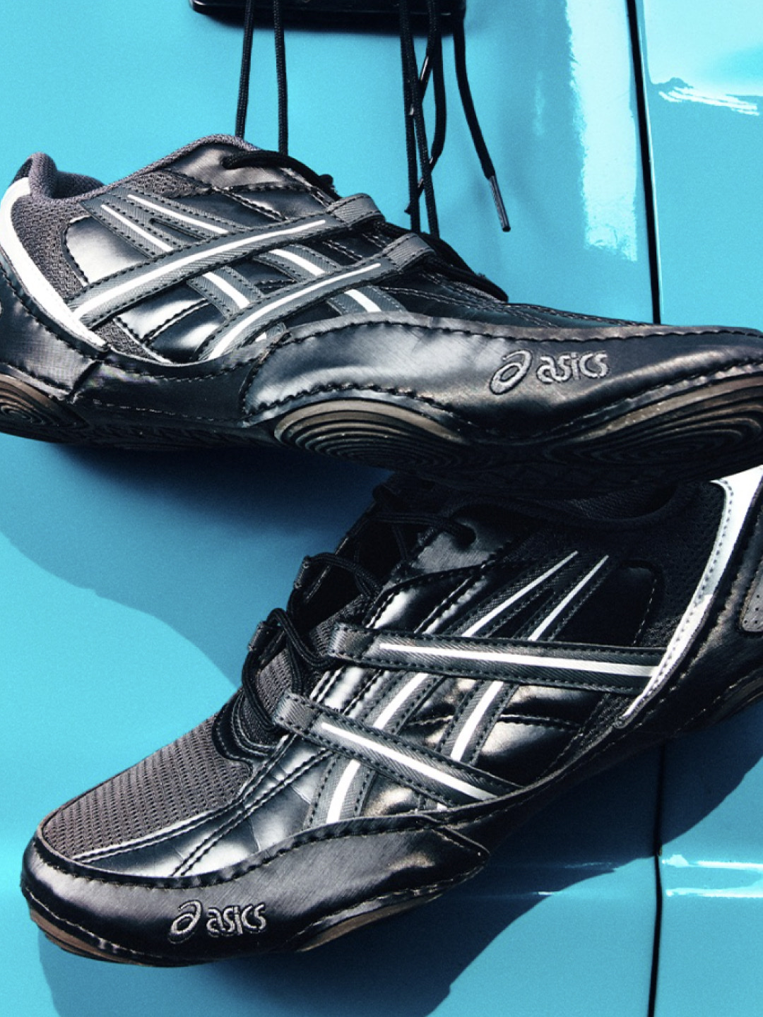 Asics Hypersync Graphite Grey Black, Asics Hypersync Piedmont Grey Pure Silver 착용 스타일 - 2
