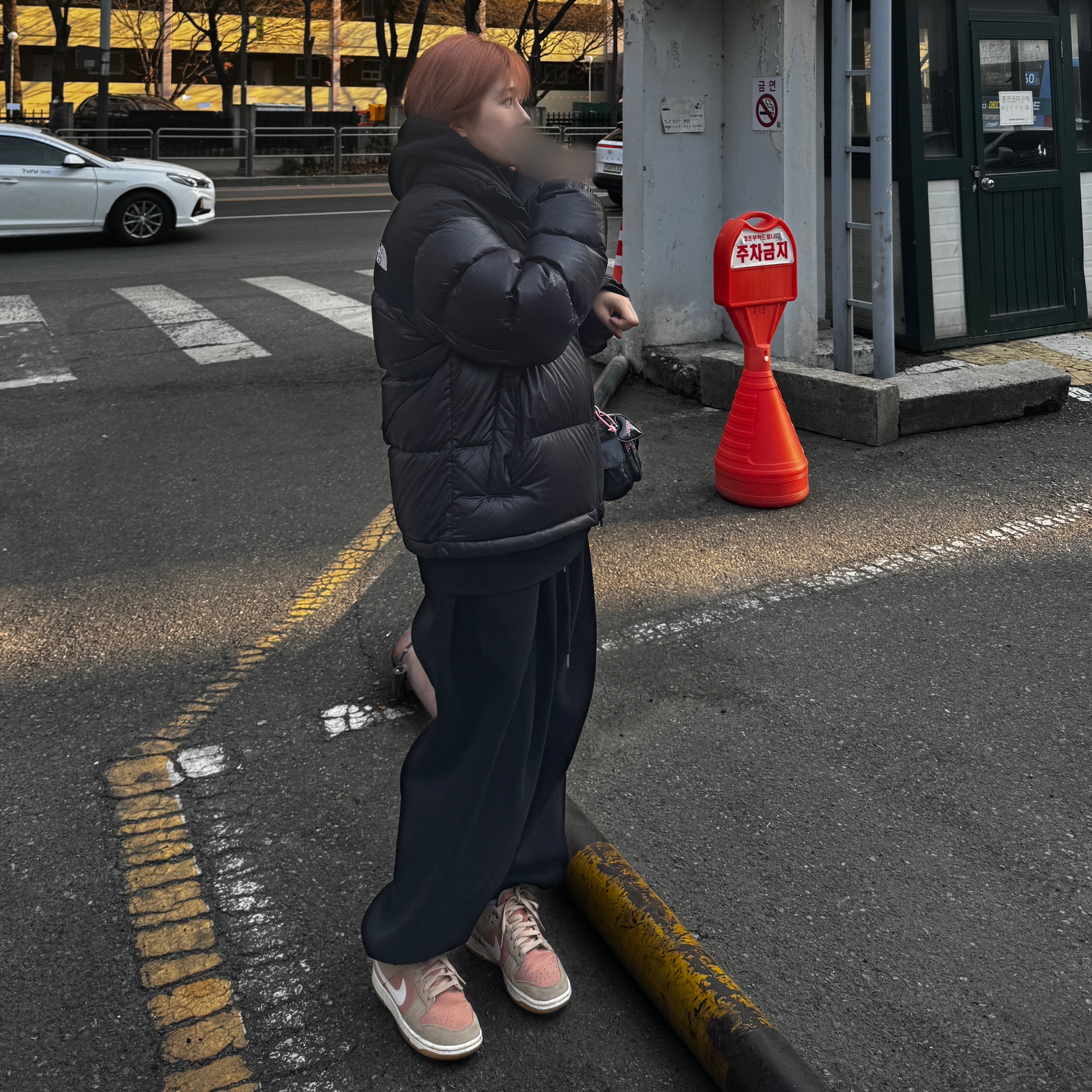 Undermycar Mu.03 Anti Fxxking Logo Play Oversized Sweat Jogger Black 착용 스타일 - 2