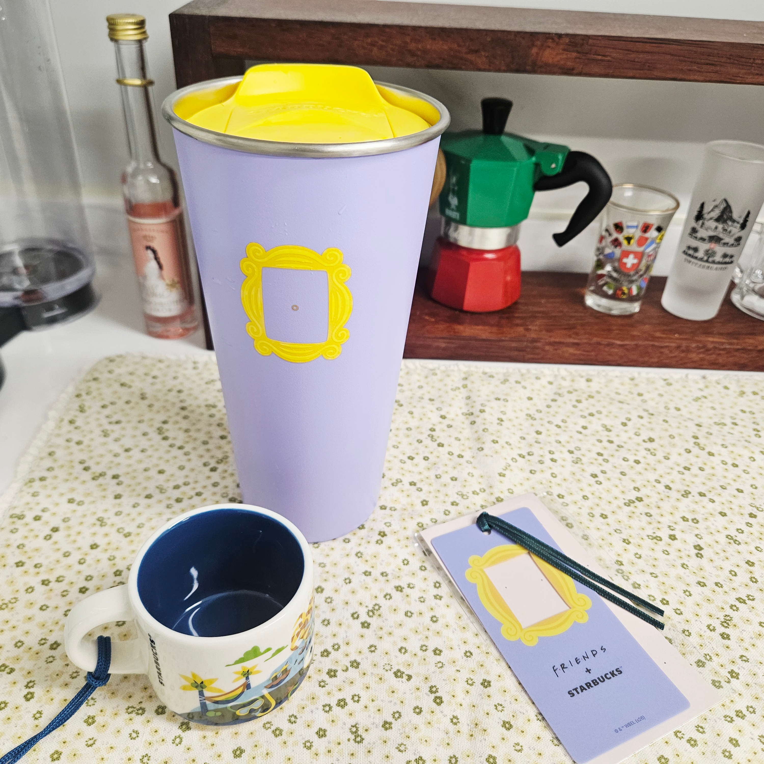 Starbucks x Friends SS Togo Tumbler 473ml 착용 스타일 - 1