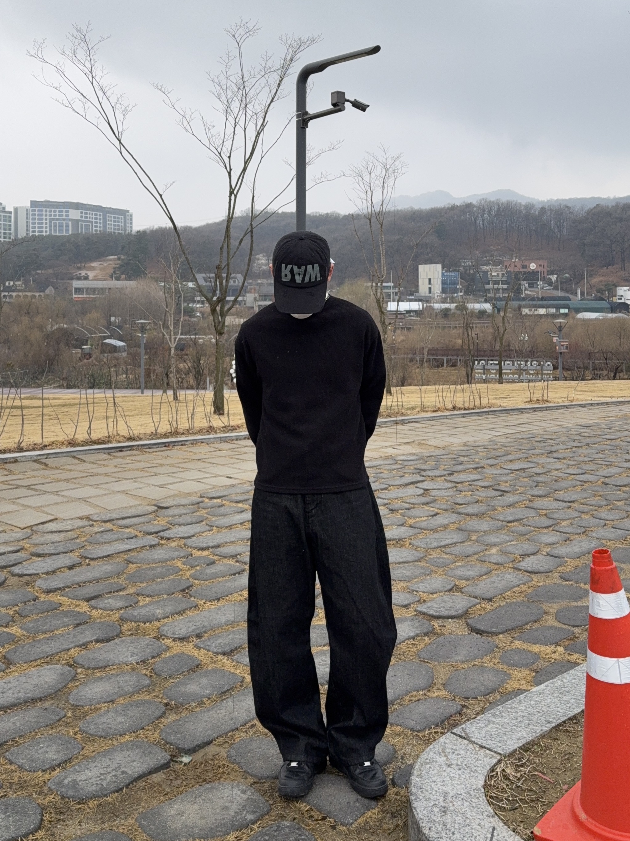 Nike Air Force 1 '07 Low Triple Black, (W) Nike Air Force 1 '07 Low Triple Black 착용 스타일 - 2