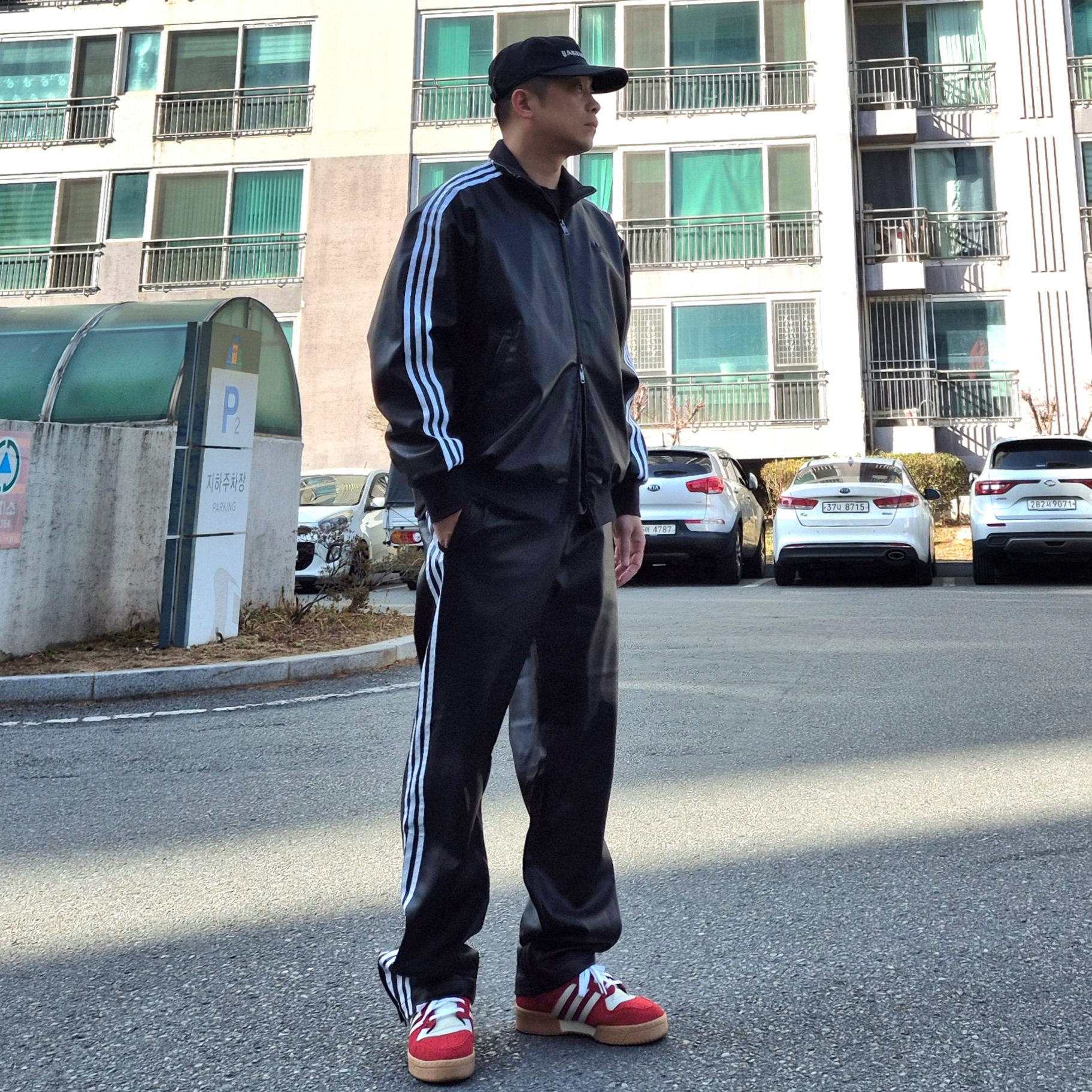 Adidas Pleather 3S Track Top Black - KR Sizing, Adidas Faux Leather Adicolor 3S Firebird Track Pants Black - KR Sizing 착용 스타일 - 1