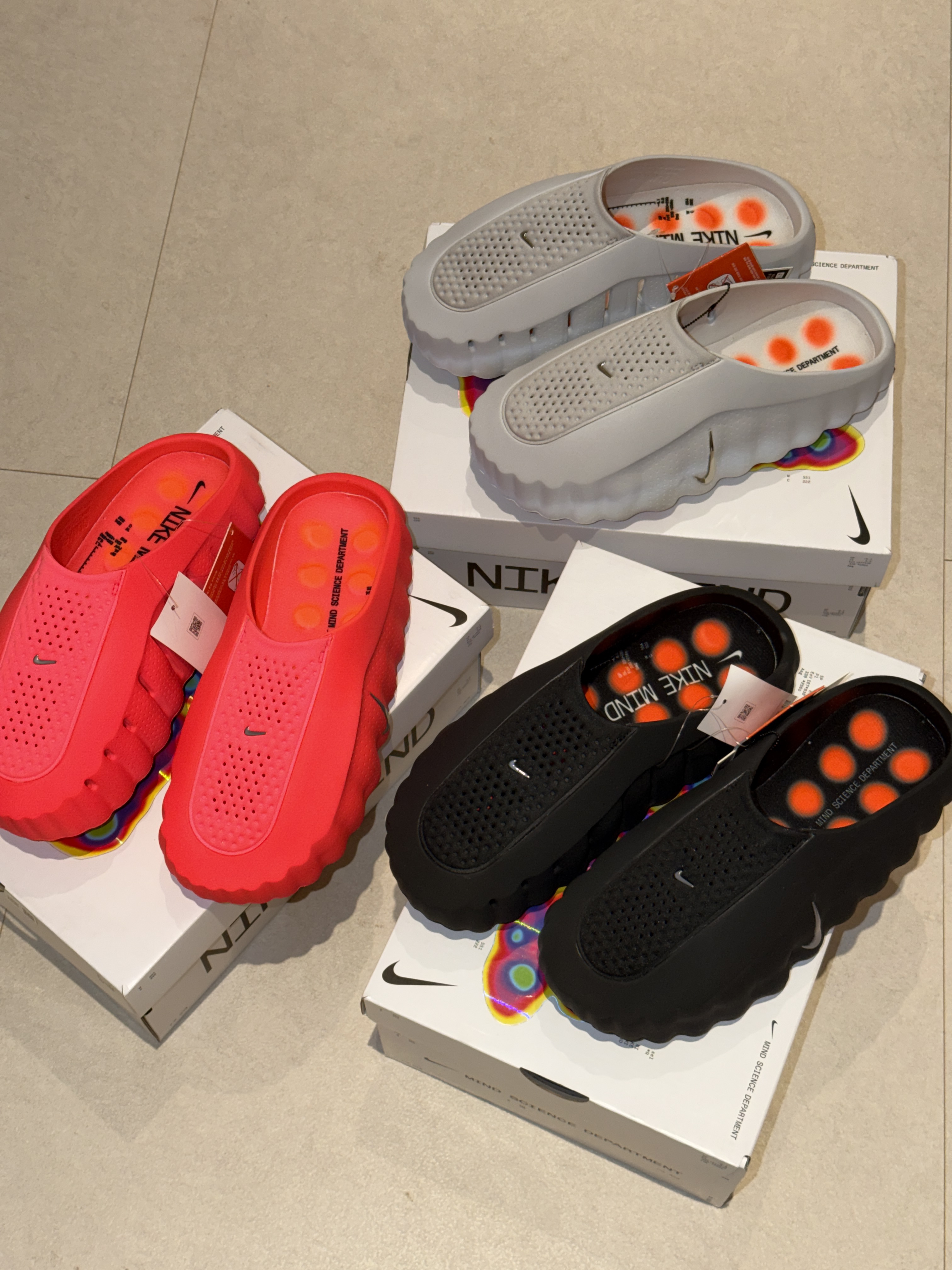 Nike Mind 001 Solar Red Chrome, Nike Mind 001 Light Smoke Grey Chrome 착용 스타일 - 1