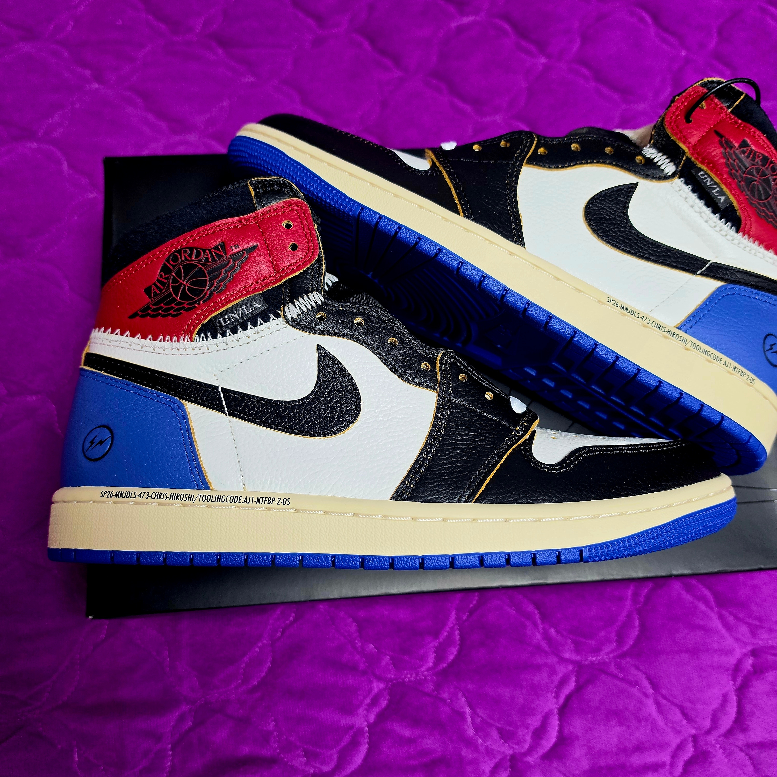Jordan 1 x Fragment x Union LA Black and Varsity Red 착용 스타일 - 2