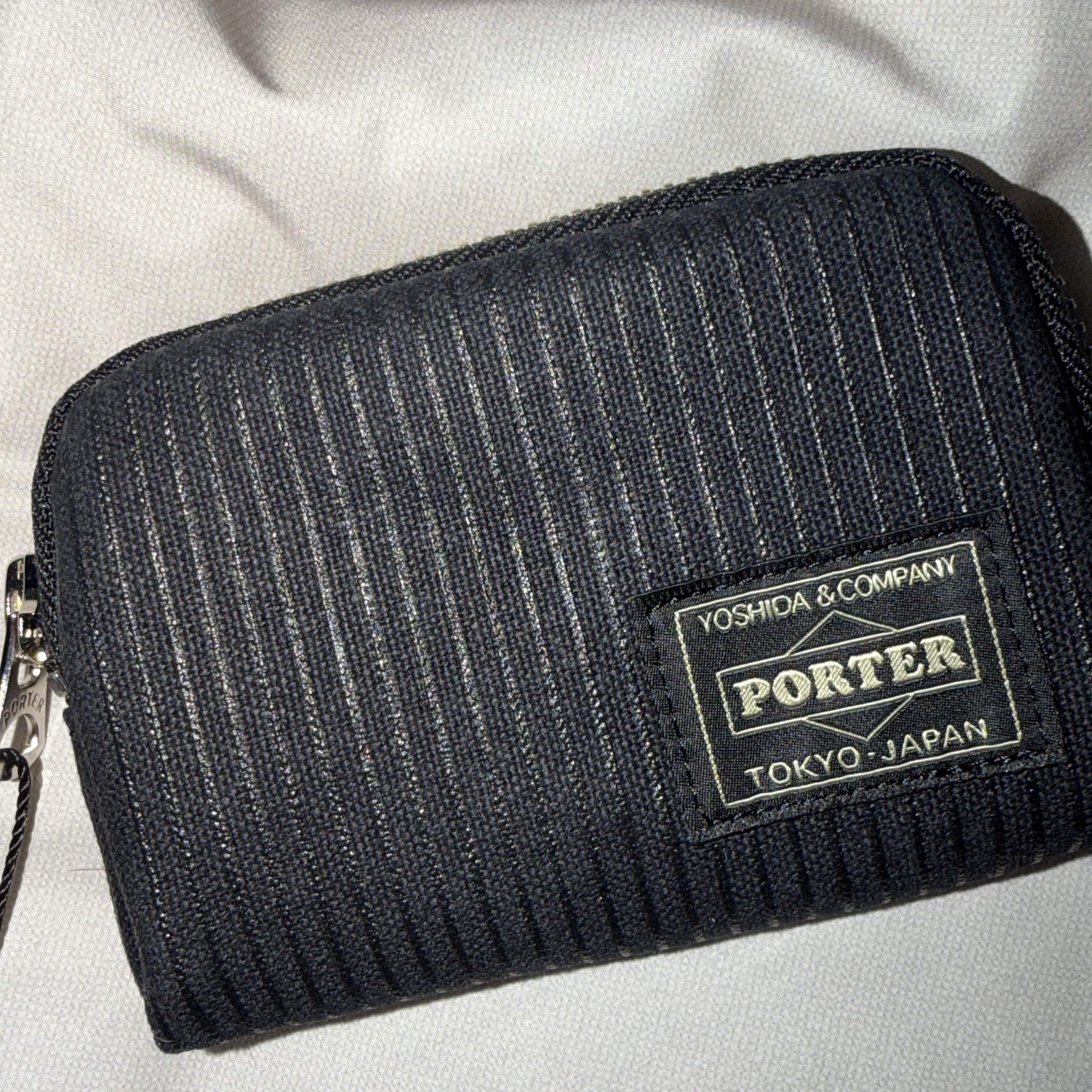 Porter Drawing Coin Key Case Black 착용 스타일