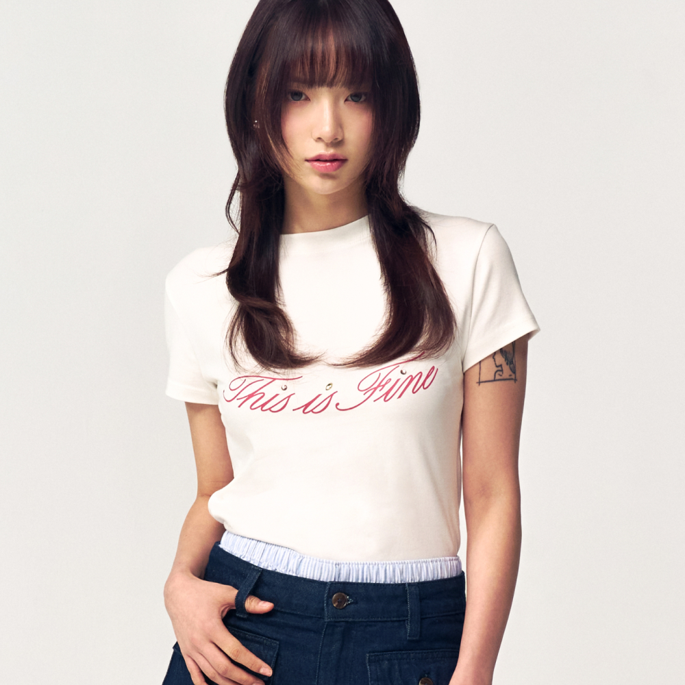 디스이즈파인 크롭드 시그니처 티 화이트(THIS IS FINE Cropped Signature Tee White) - 2