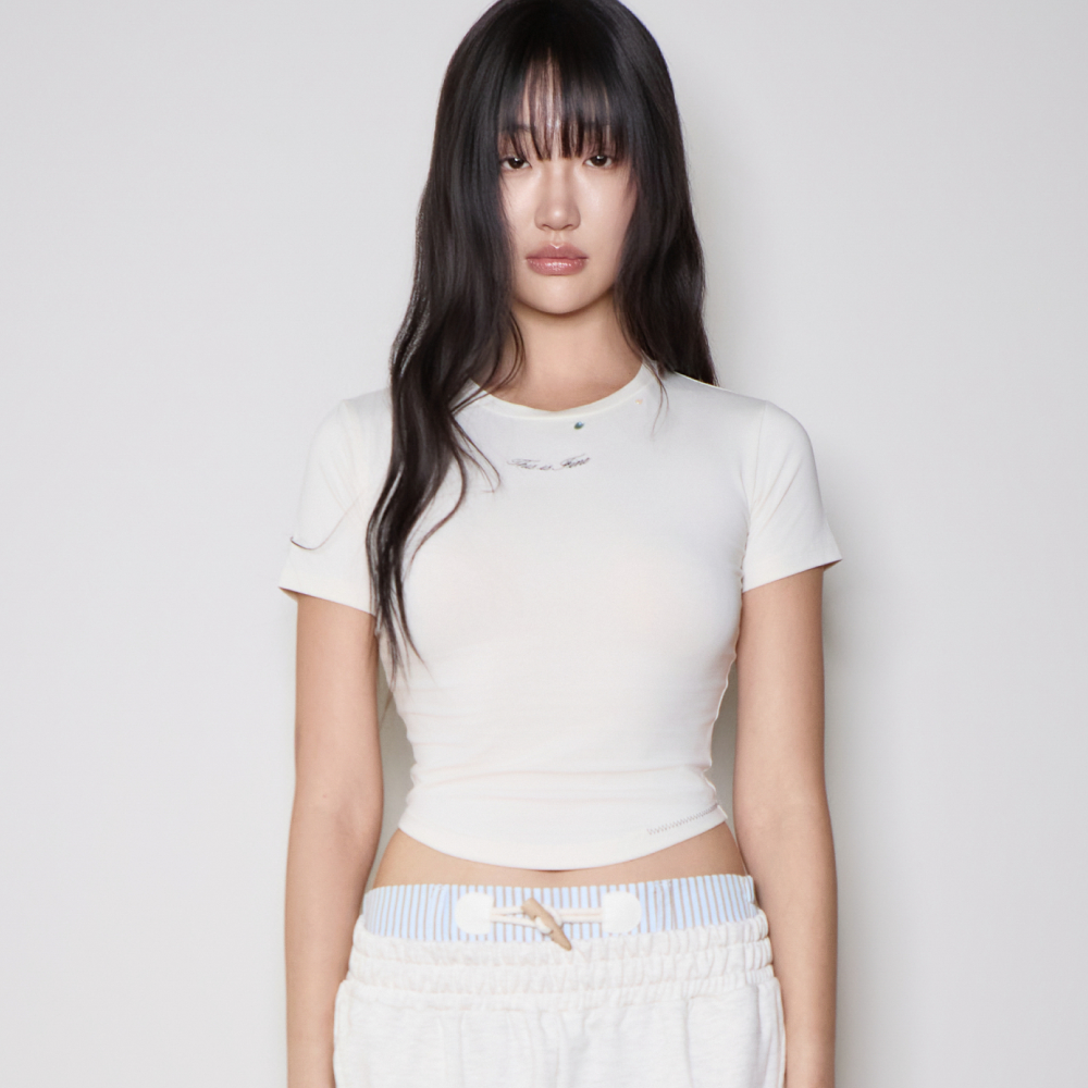 디스이즈파인 베이비 크롭드 티 크림(THIS IS FINE Baby Cropped Tee Cream) - 2