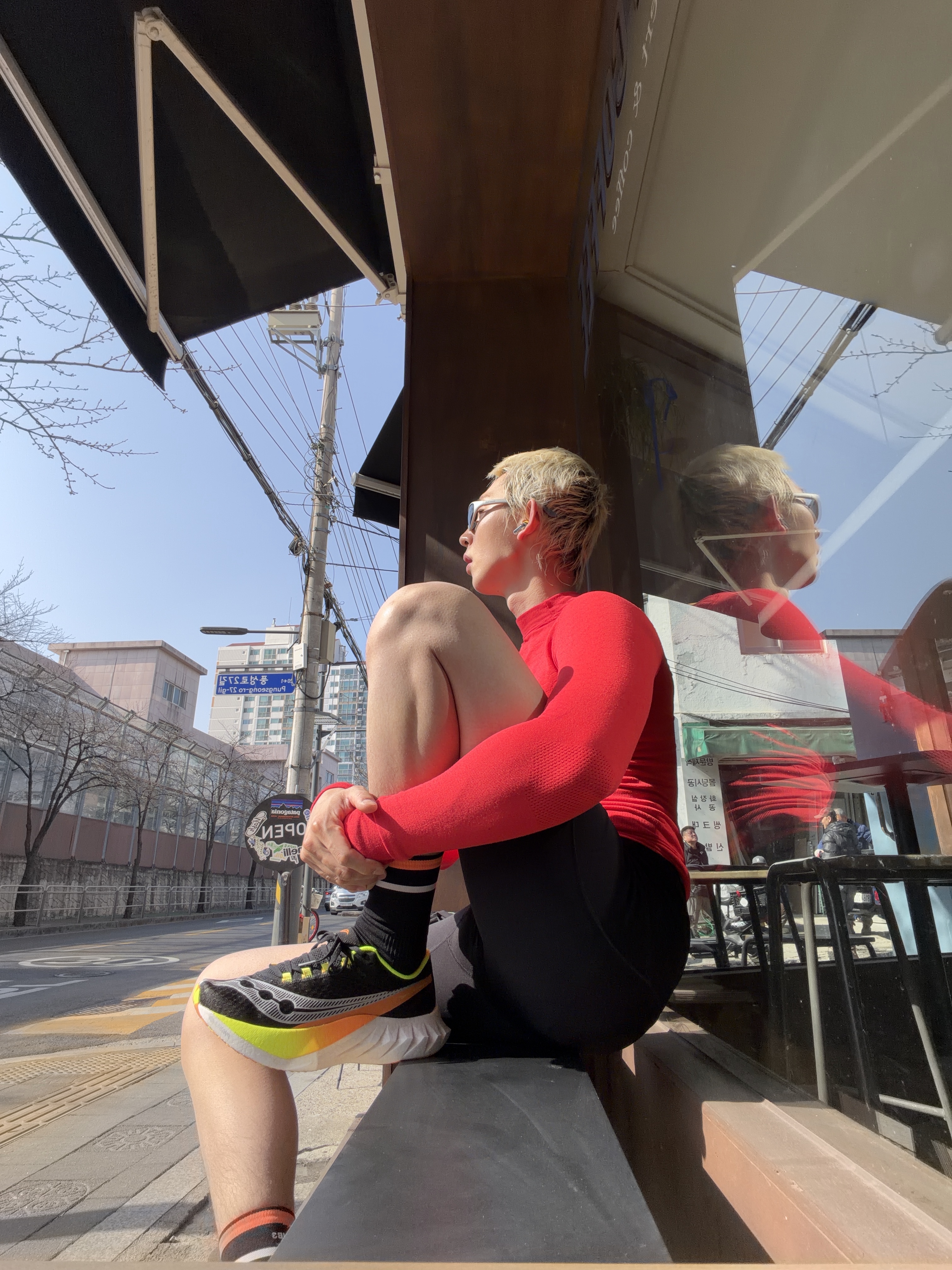 [KREAM 단독] runwhither Sub3 BOW, Saucony Endorphin Pro 4 Black Vo2 착용 스타일 - 1