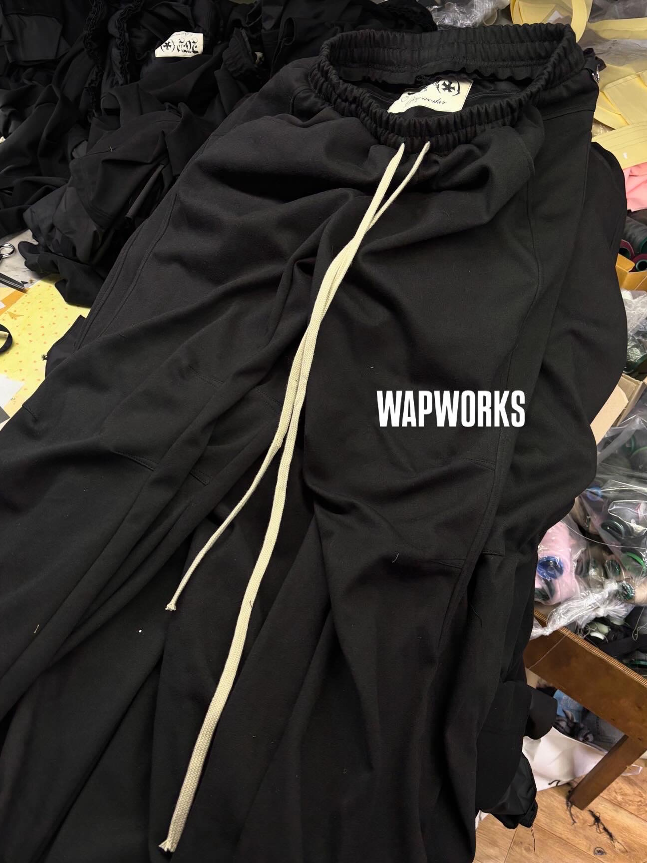 Wapworks Flare Layerd Sweat Pants Black, Rick Owens Drkshdw Vintage Sneakers Black Milk 착용 스타일 - 4