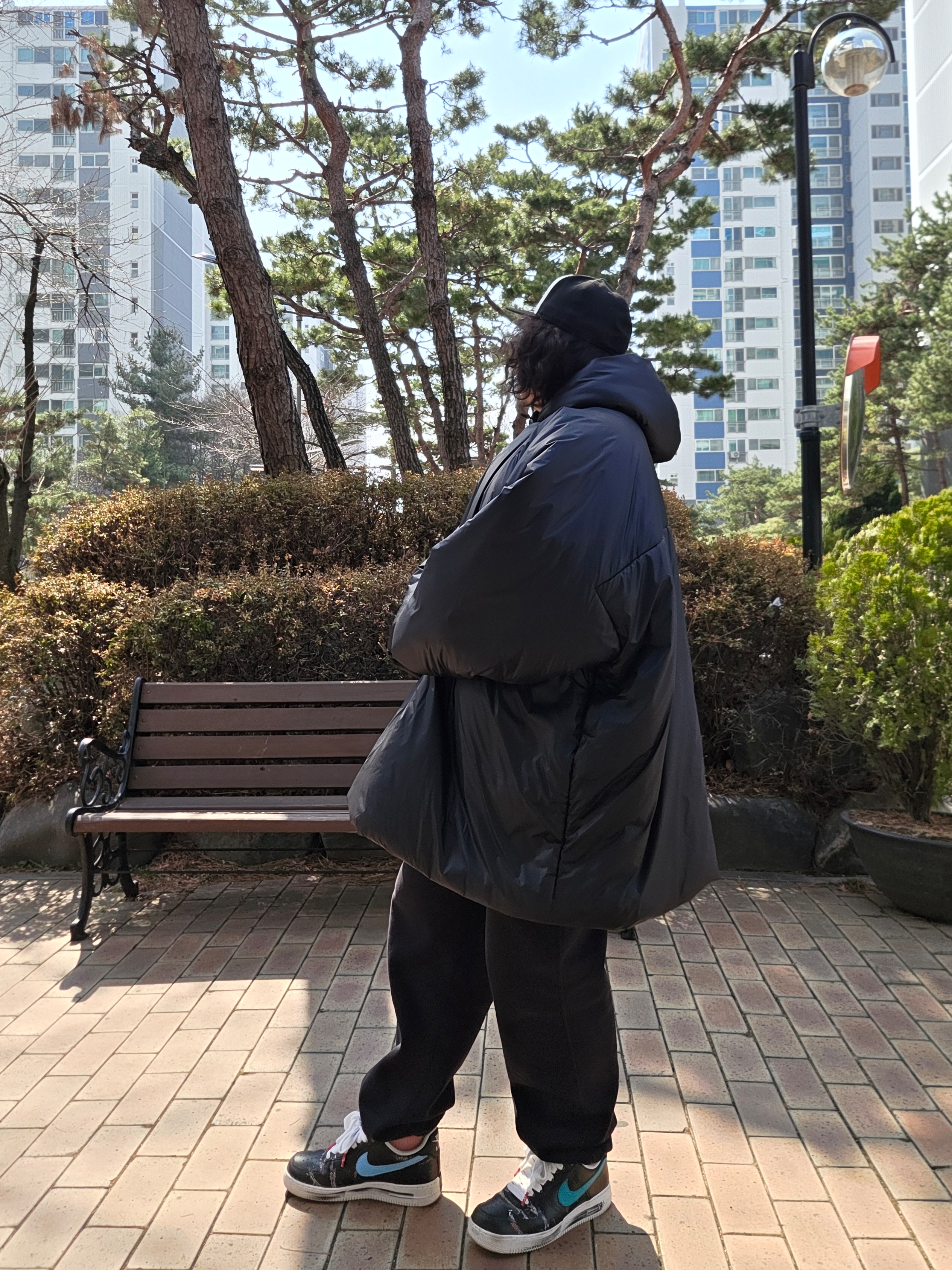 Yeezy Gap Engineered By Balenciaga T-Cut Puffer Parka Black, (W) Nike NRG Solo Swoosh Fleece Pants Black White - US/EU 착용 스타일 - 1