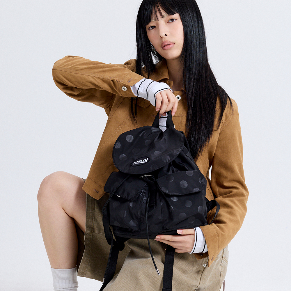 마크니 폴카 도트 플랩 백팩 블랙(MACNI Polka Dot Flap Backpack Black) - 2