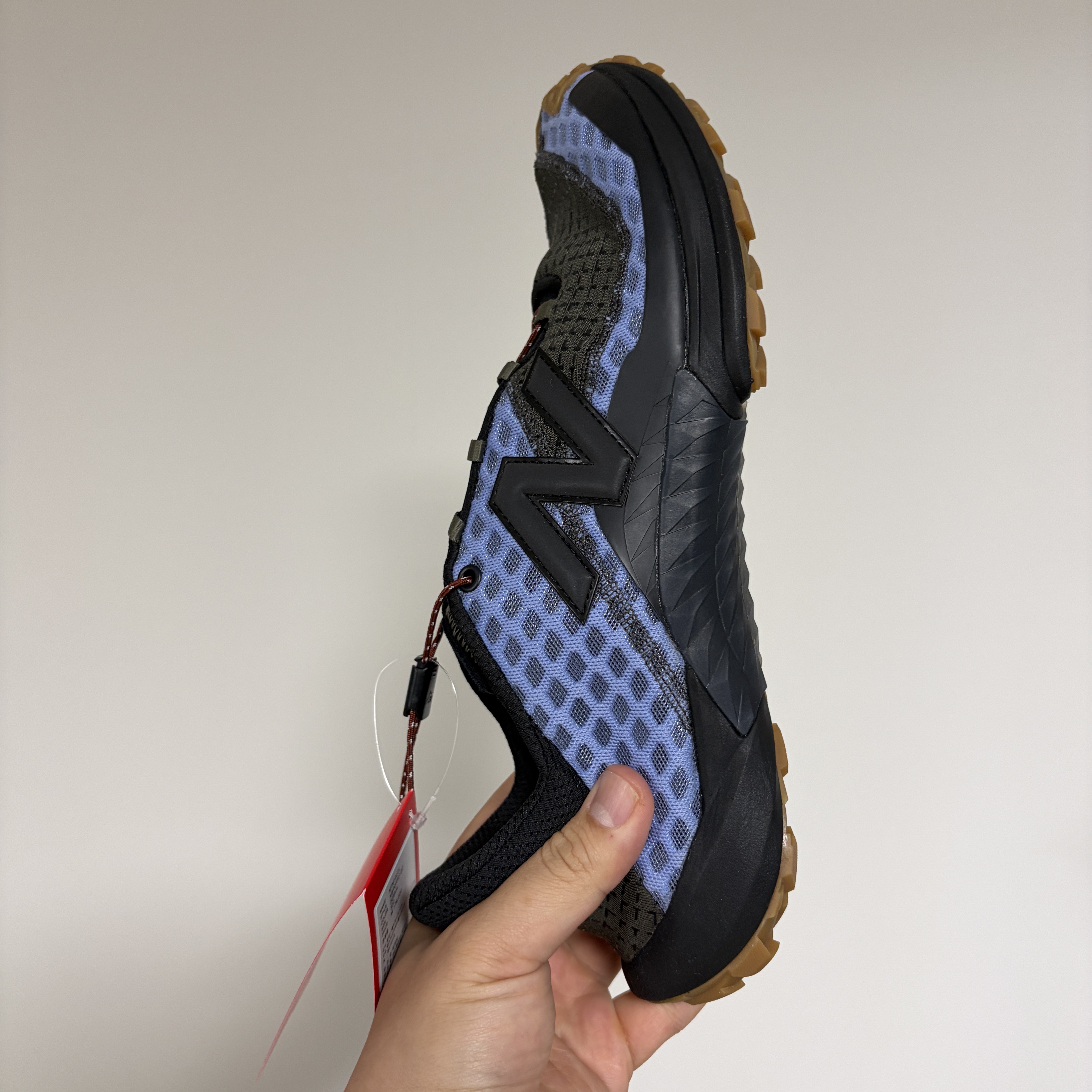 New Balance x Cayl Minimus Trail Blue 착용 스타일 - 1