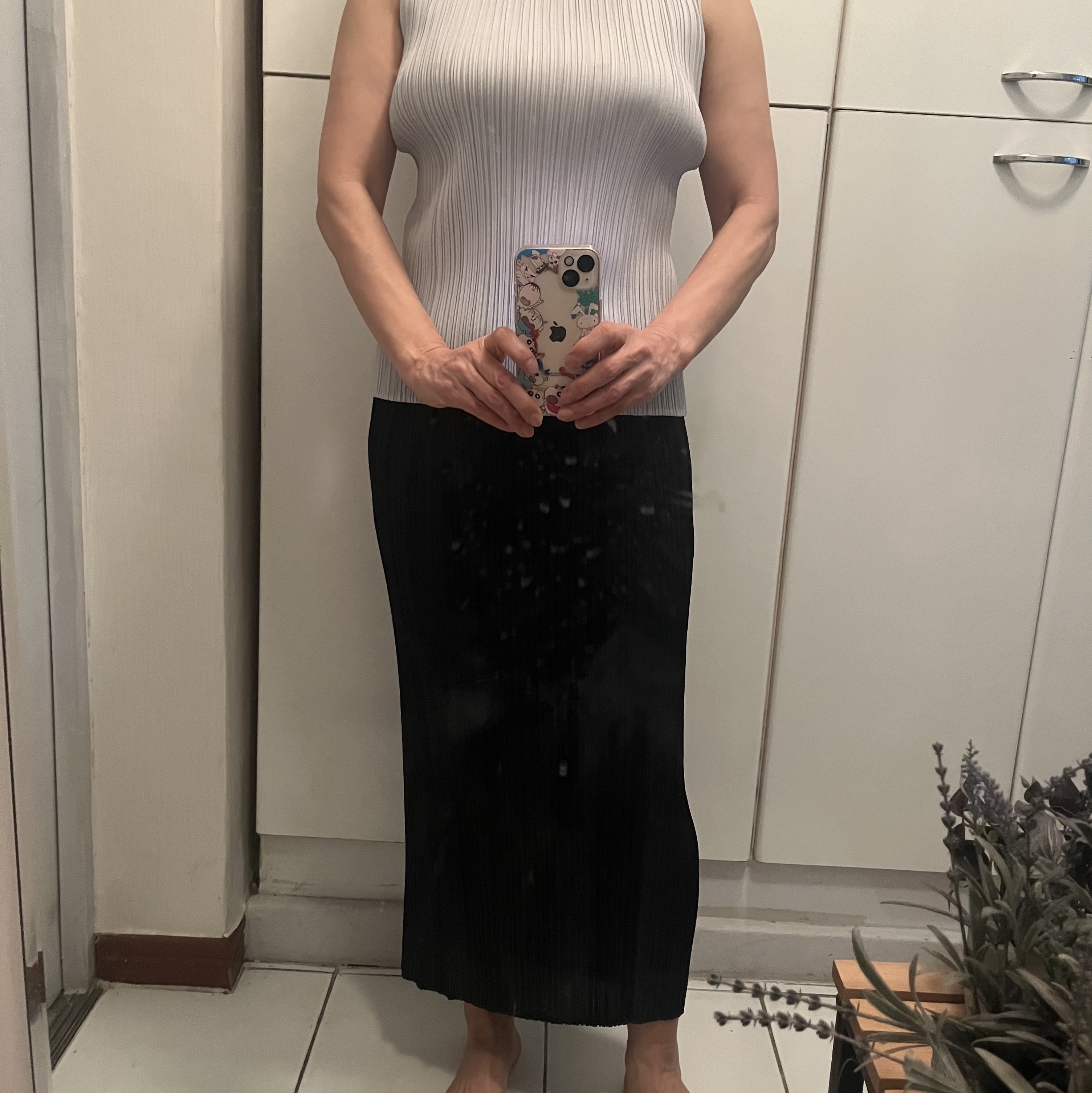(W) Pleats Please Issey Miyake Basics High-Neck Vest Top Light Grey 착용 스타일