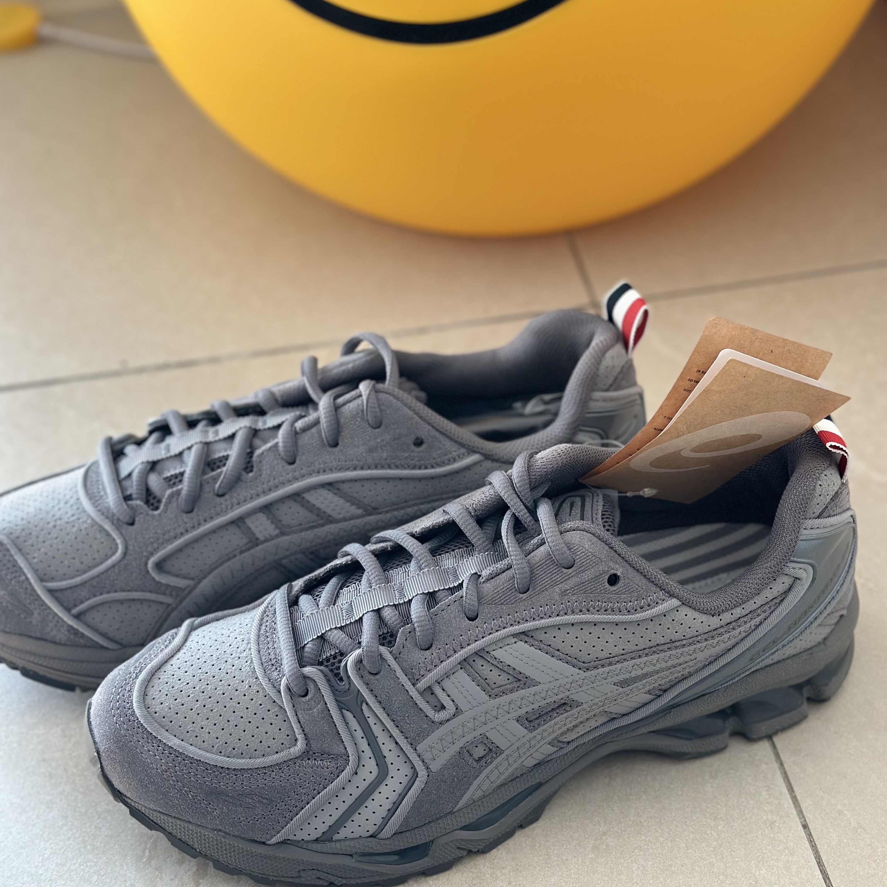Asics x Thom Browne Gel-Kayano 14 Grey 착용 스타일