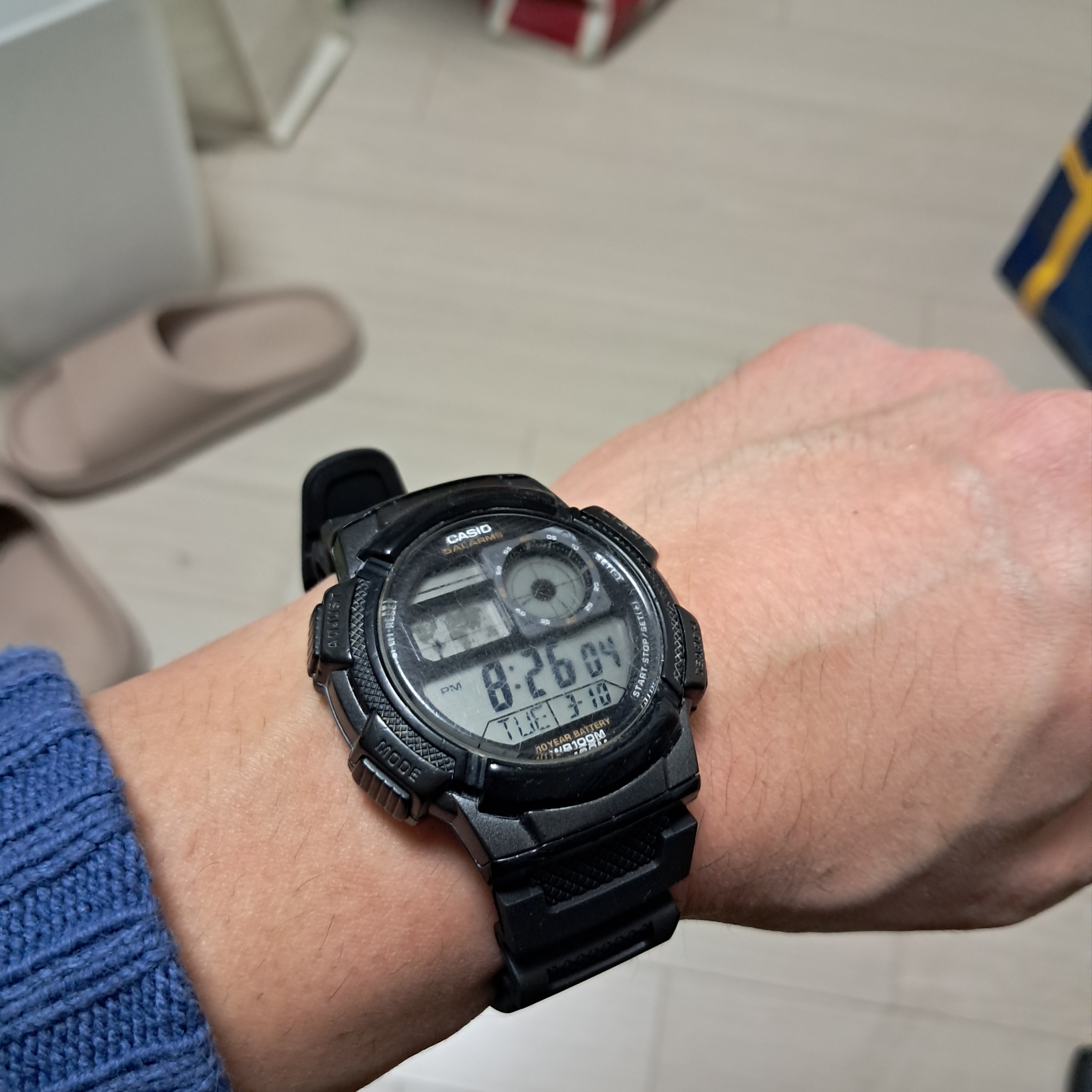 Casio AE-1000W-1AV 착용 스타일 - 2