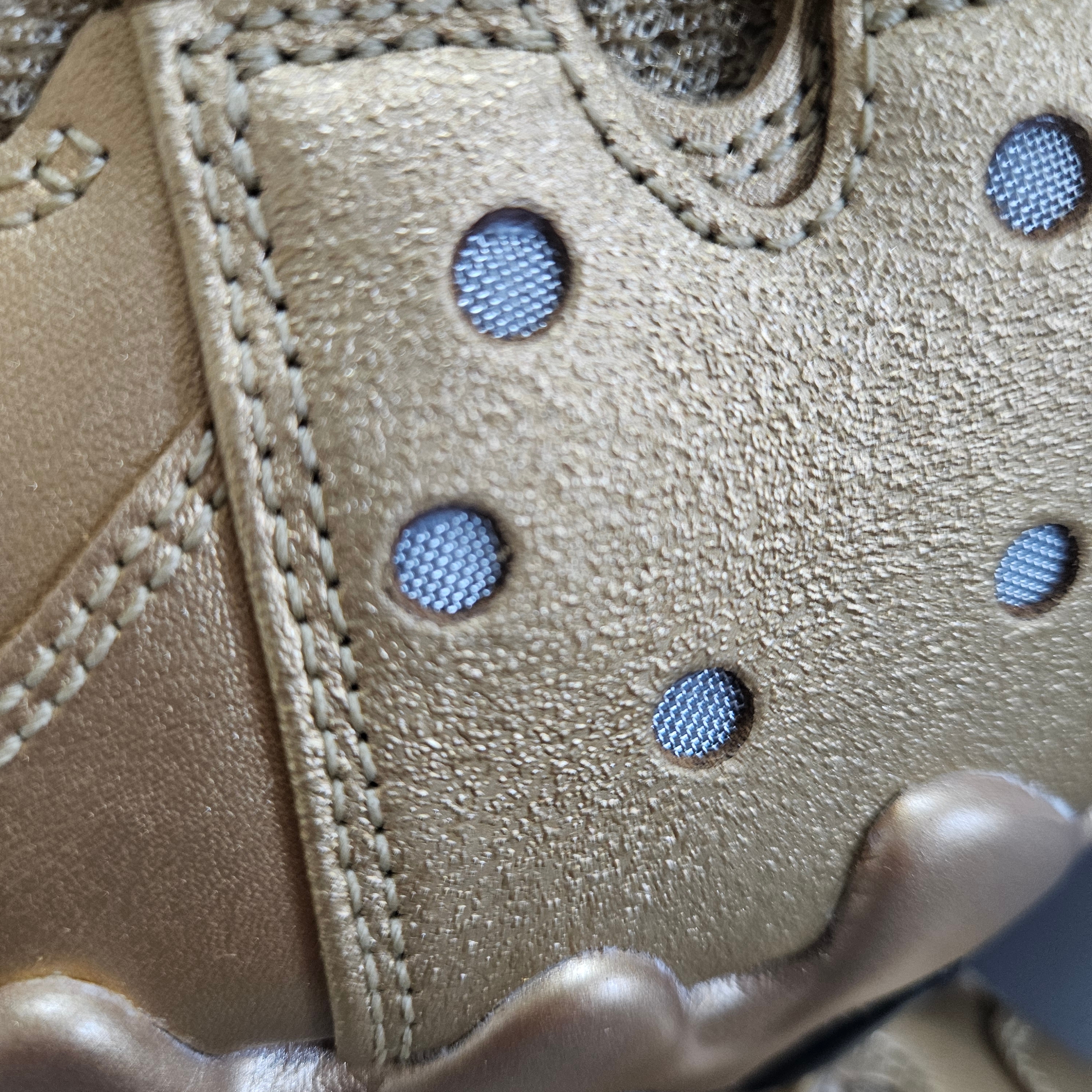 Nike x Supreme SB Air Max 2 CB 94 Low Metallic Gold Varisty Red Metallic Gold Black 착용 스타일 - 6