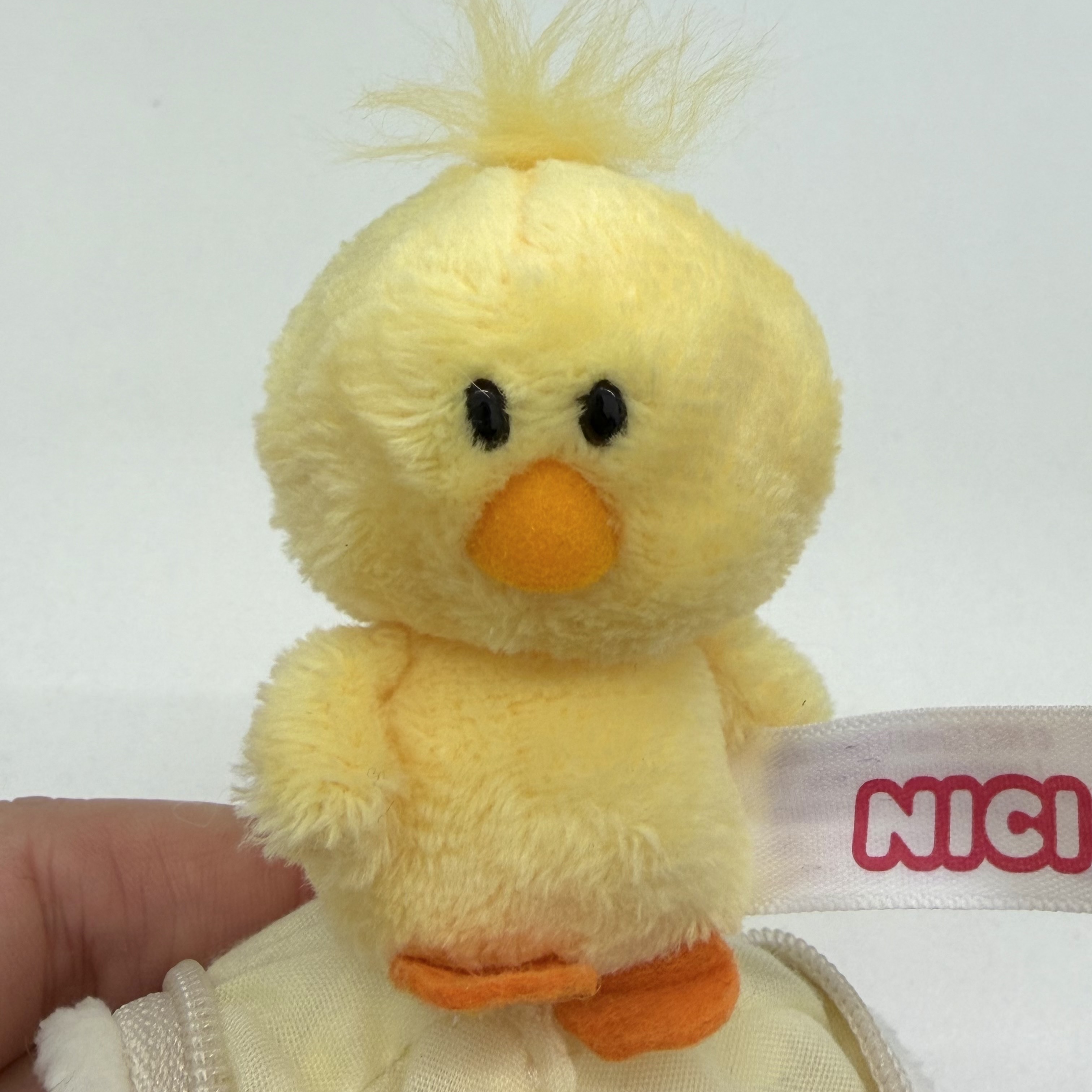 [KREAM 단독] NICI 7cm chicken in egg w. keyring 착용 스타일