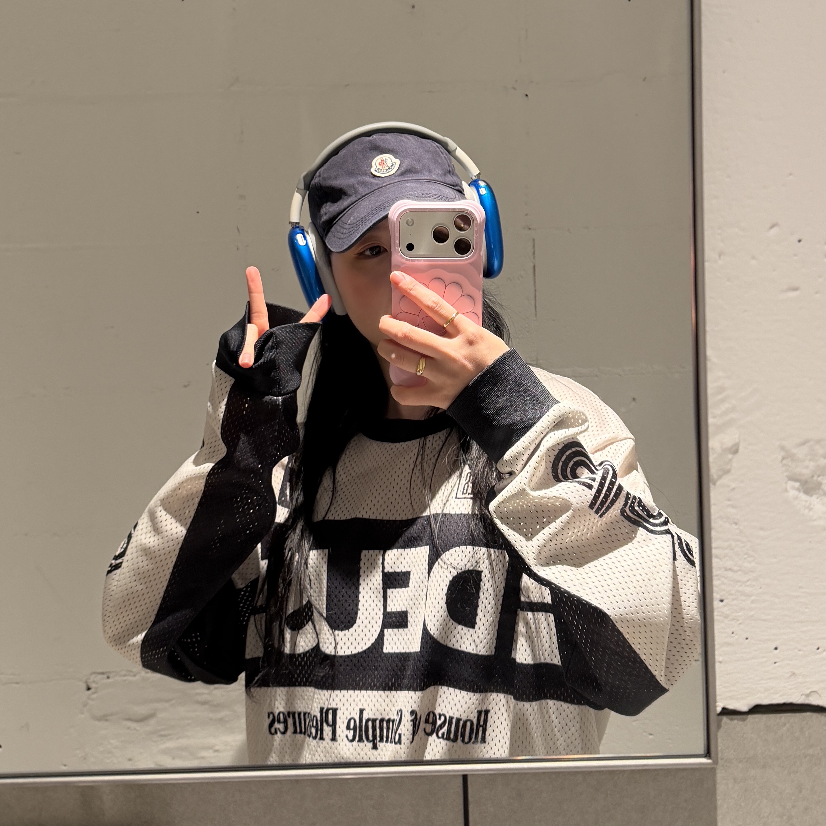 Ader Error Standic AirPods Max Case Z-Blue, Casetify x Murakami Takashi iPhone Special Edition Flowers Phone Case Sealed Case (1 Blind Box) 착용 스타일
