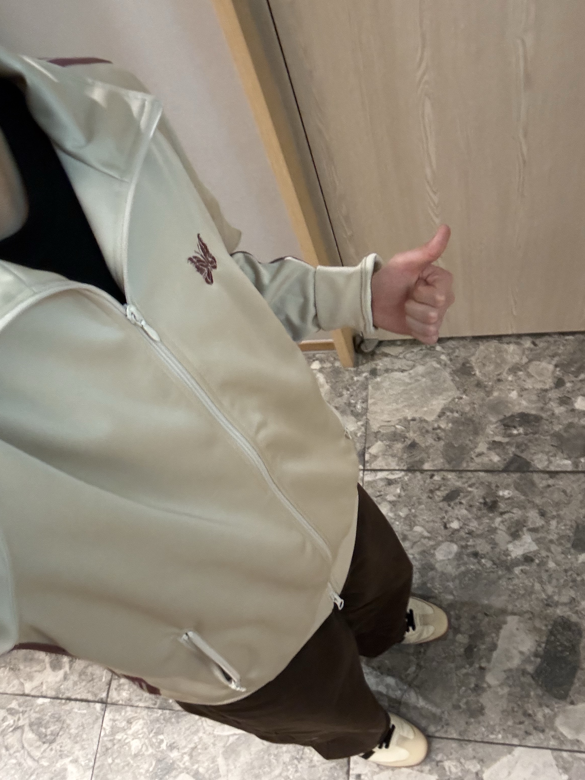 Needles Track Jacket Poly Smooth Ivory 착용 스타일 - 3