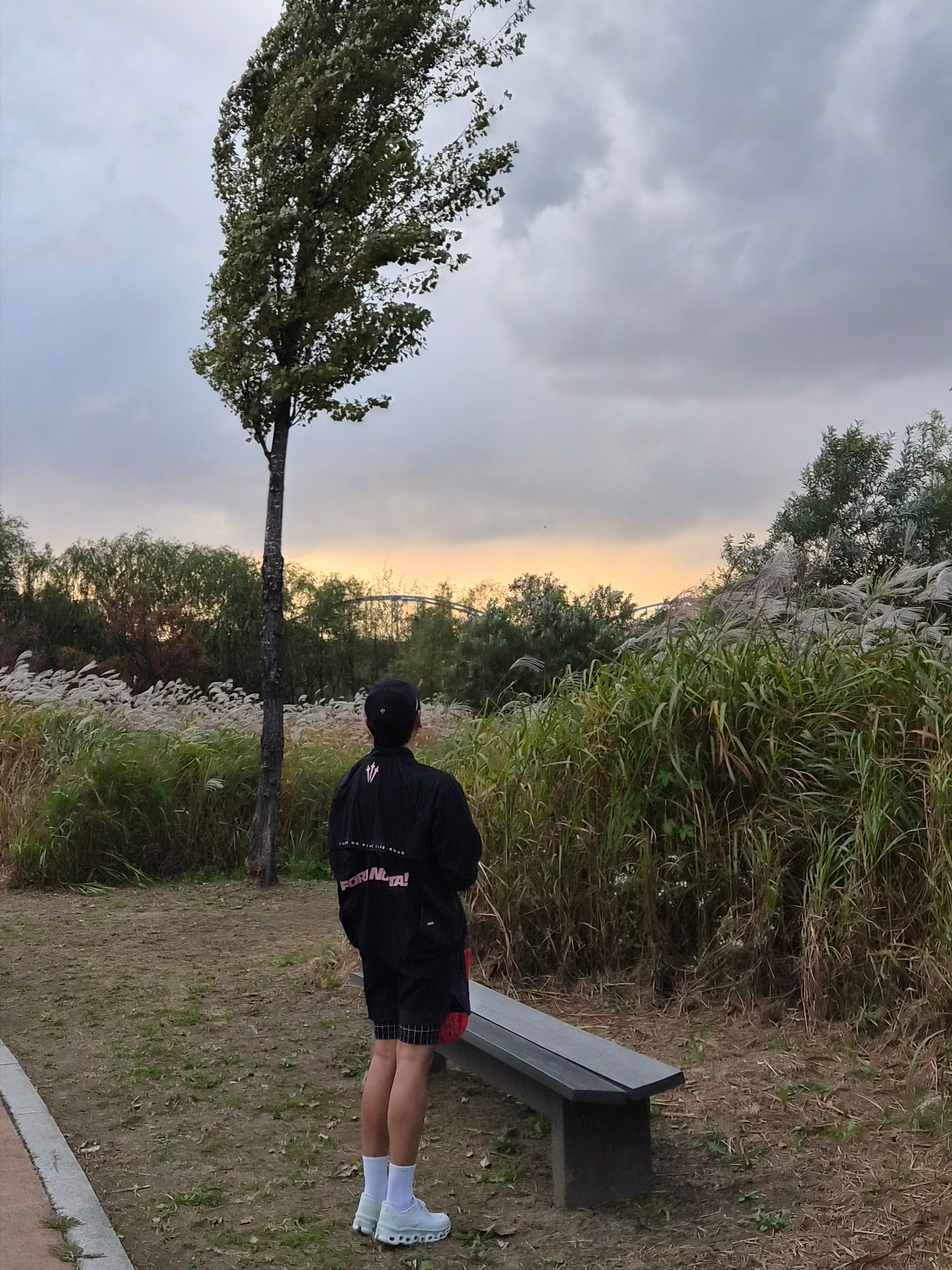 Nike x Drake Nocta Club Cap Black, (W) Nike x Drake Nocta NRG LR L/S Crew Black (DV3631-010) 착용 스타일