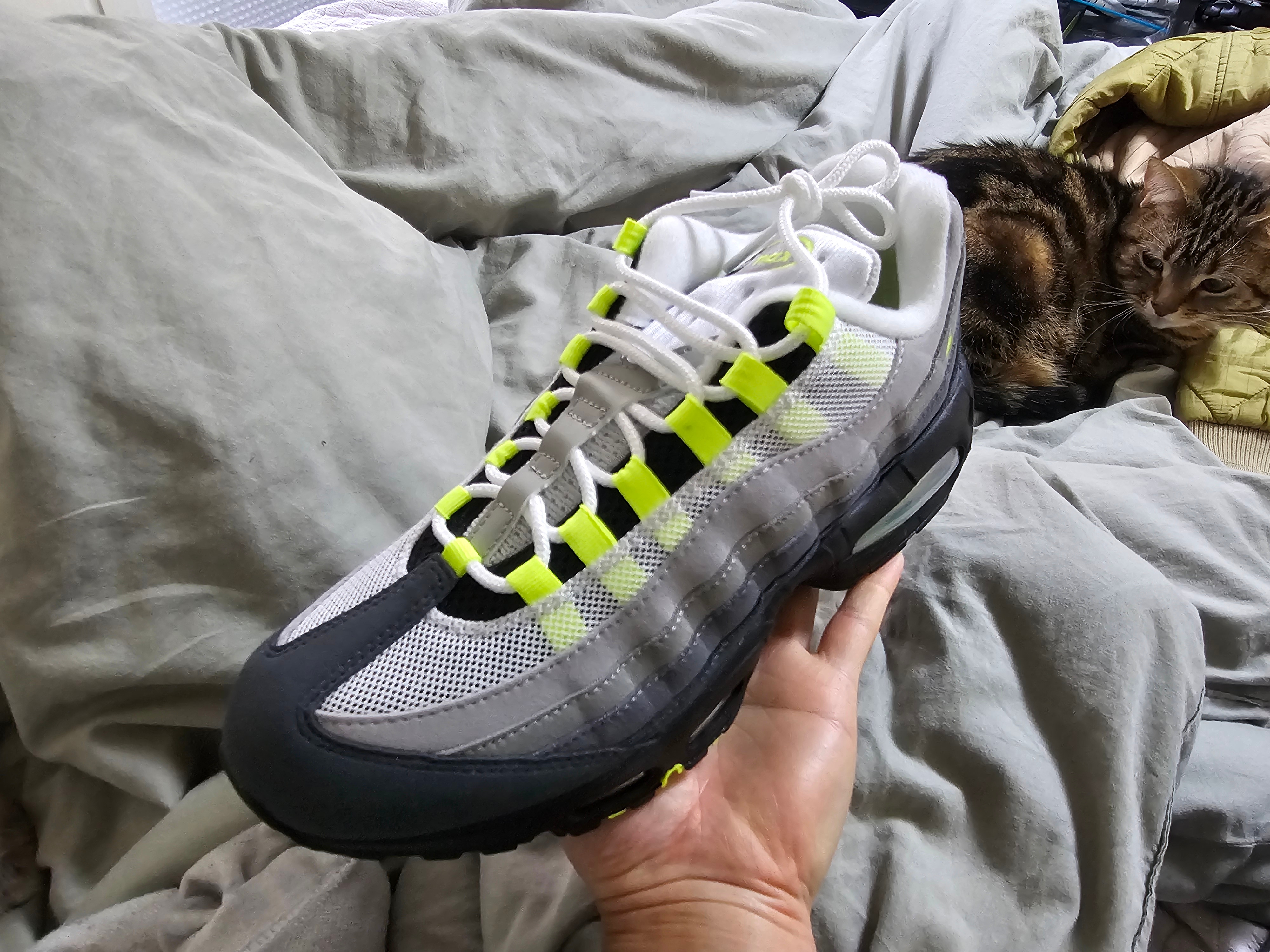 Nike Air Max 95 OG Neon 착용 스타일 - 3