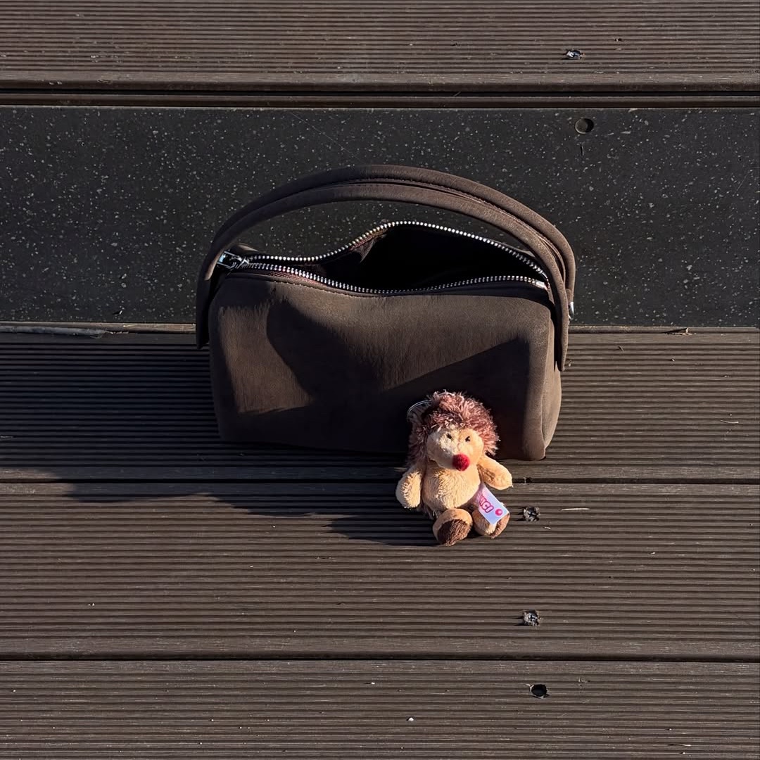 [KREAM 단독] NICI Hedgehog 10cm bb 착용 스타일