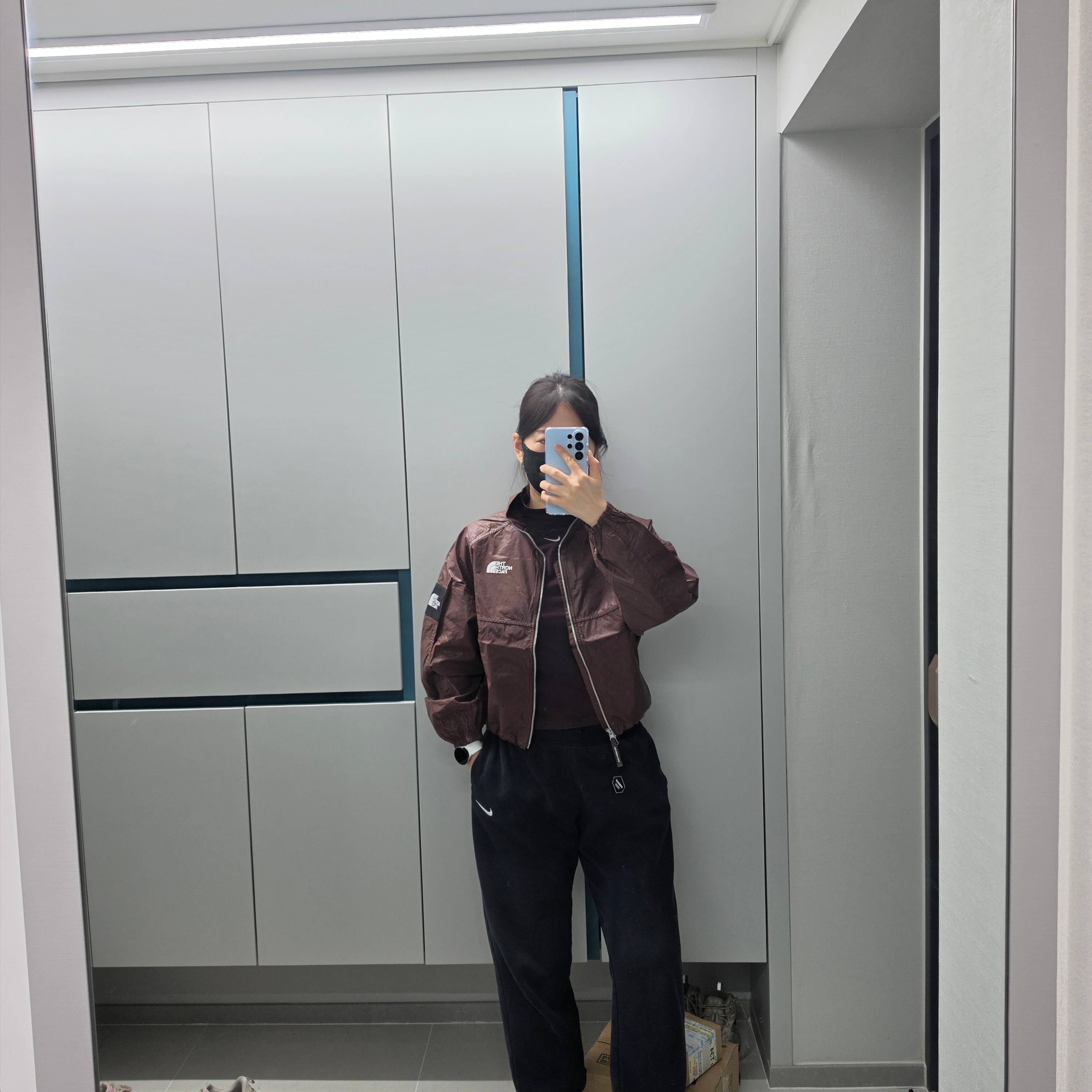 (W) The North Face Novelty Olema Jacket Brown - 25FW 착용 스타일 - 1