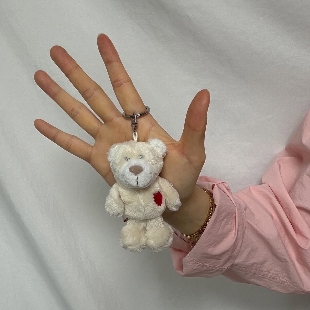 [KREAM 단독] NICI Love bear cream 10cm bb 착용 스타일 - 1