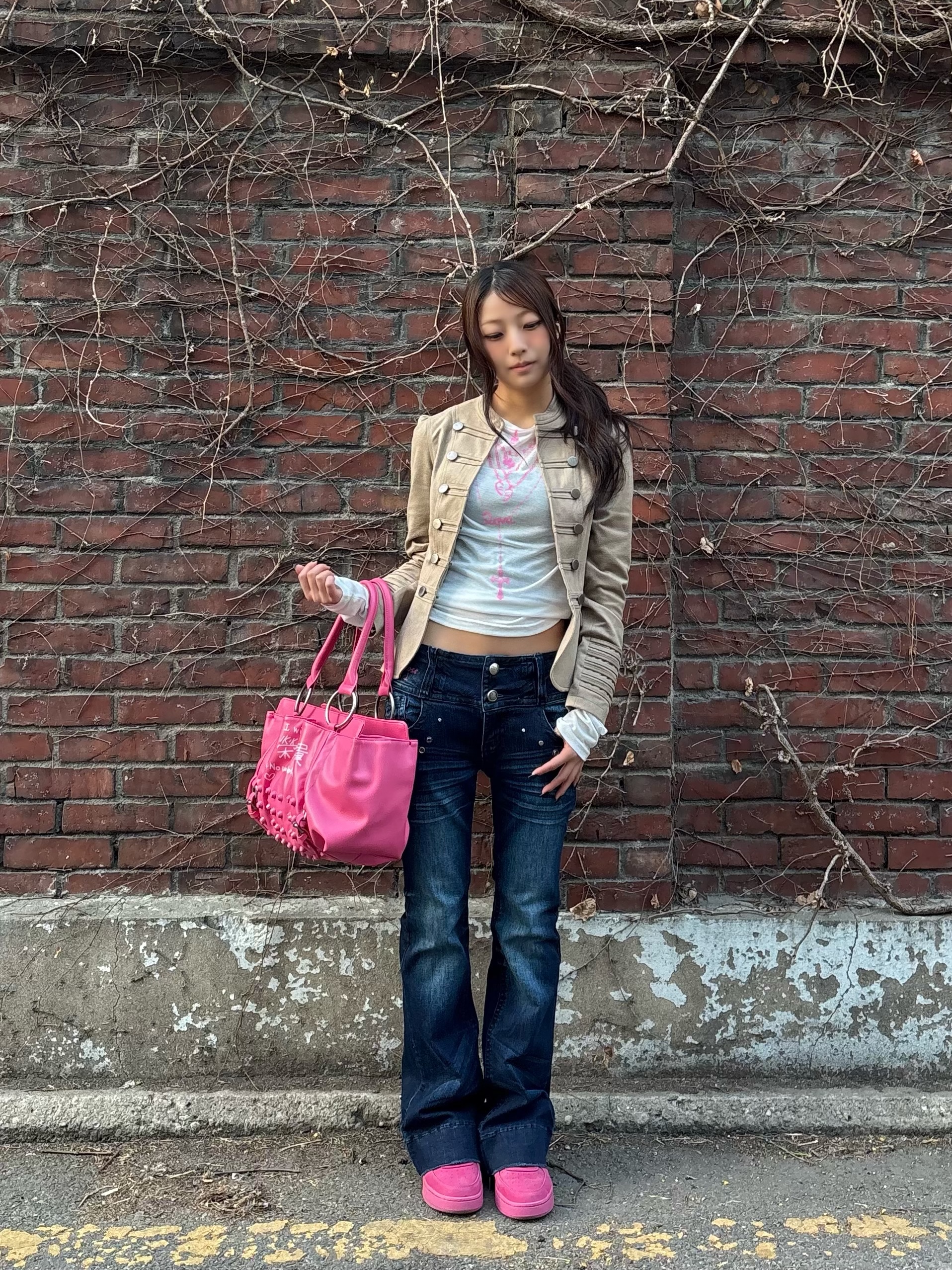 Sculptor Millionaire Tote Bag Acid Pink, Sculptor Millionaire Tote Bag White 착용 스타일 - 3