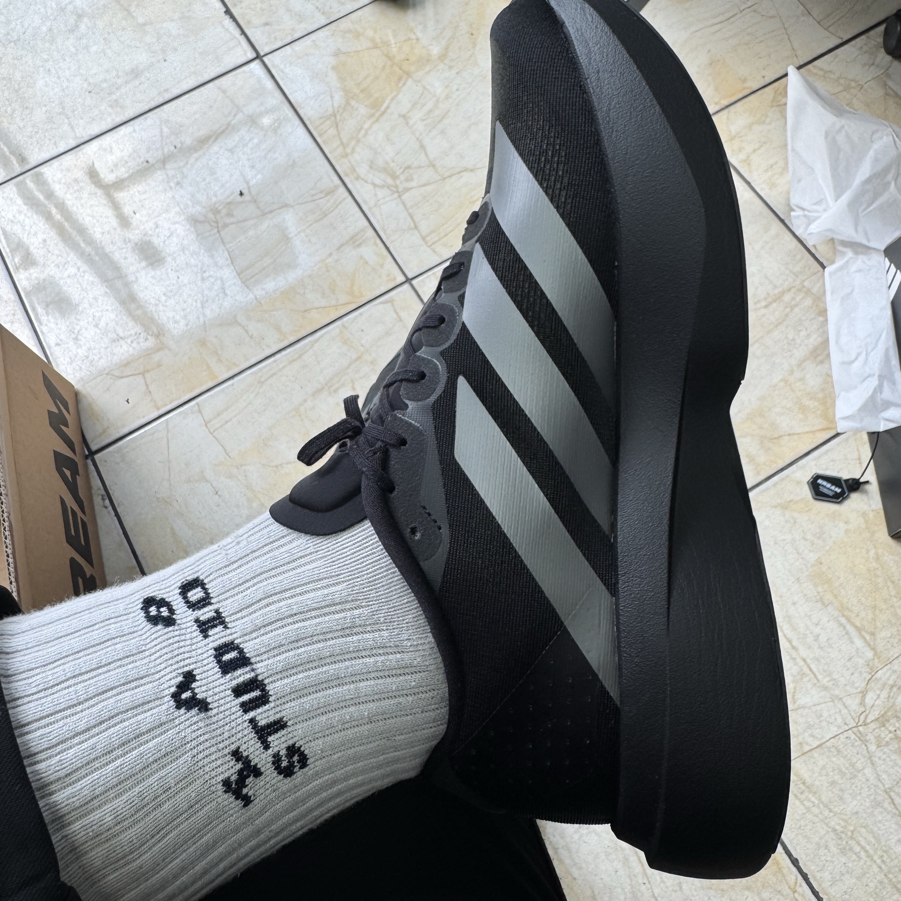 Adidas Adizero EVO SL Core Black Iron Metallic, IAB Studio Socks White Black (5 Pack) 착용 스타일