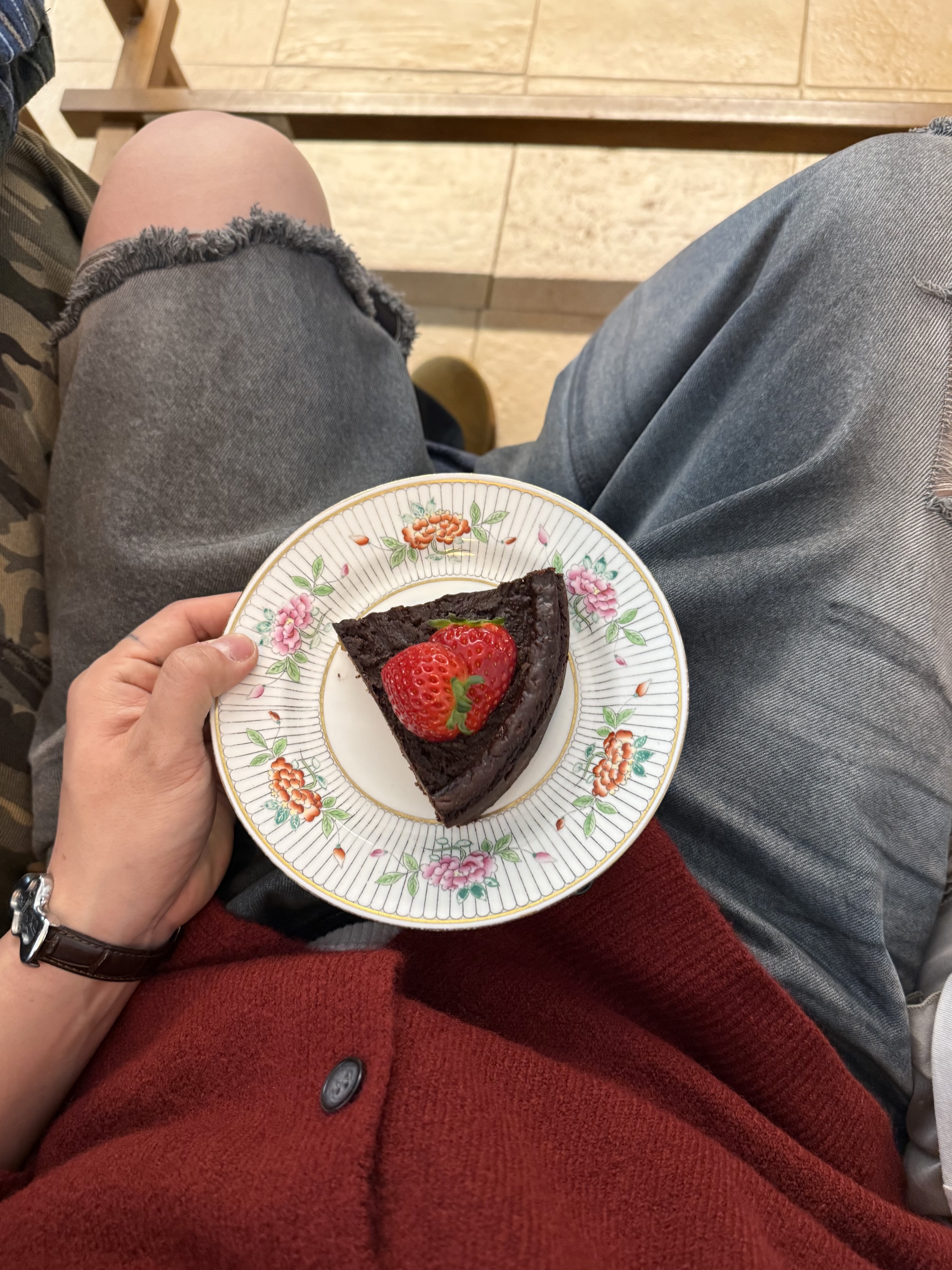 Millo Archive Crop Move V-Neck Cardigan Red, BLR Destroyed Oil Washed Wide Denim Pants Light Blue 착용 스타일 - 8