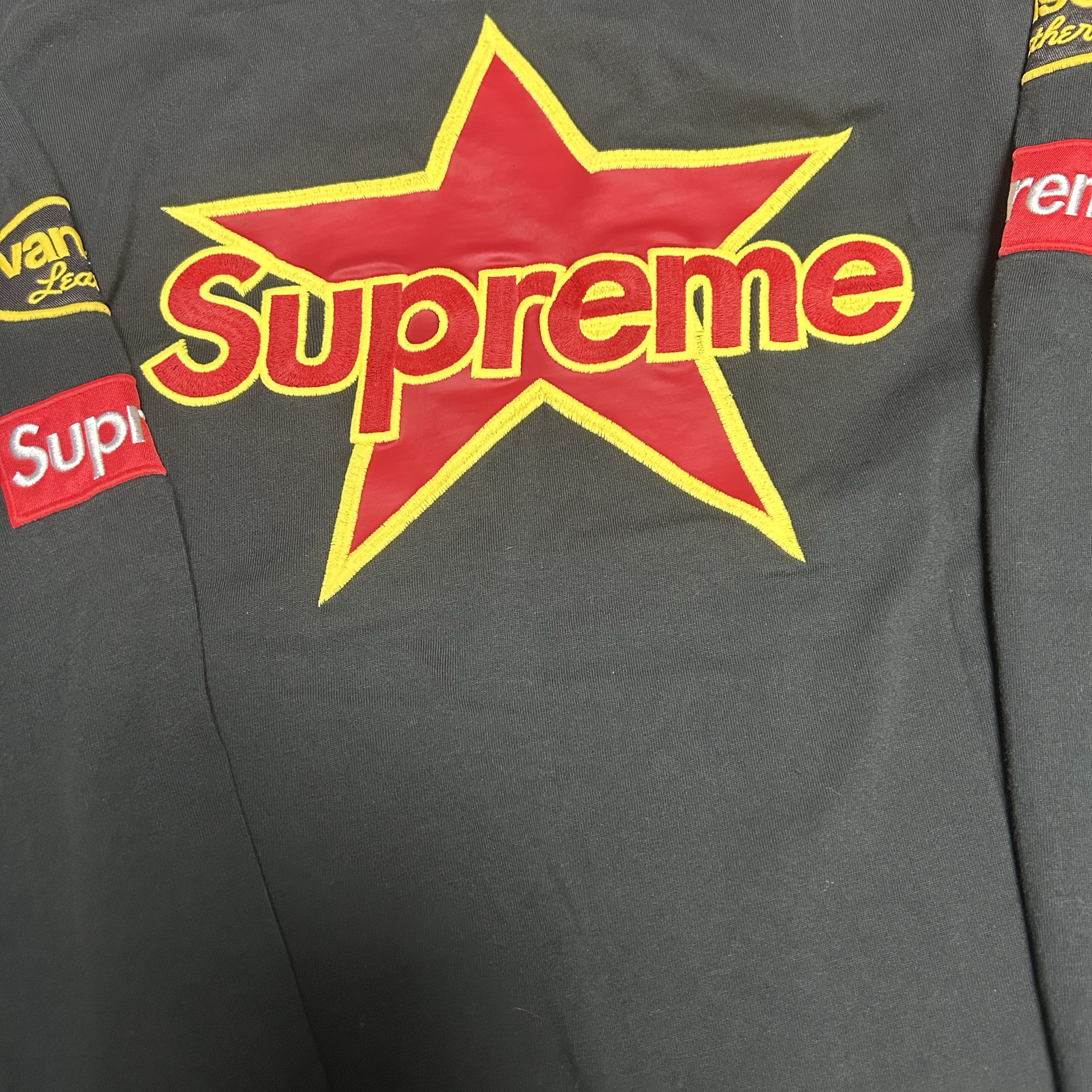 Supreme x Vanson Leathers L/S Top Black - 26SS, Supreme x Vanson Leathers L/S Top Navy - 26SS 착용 스타일 - 2