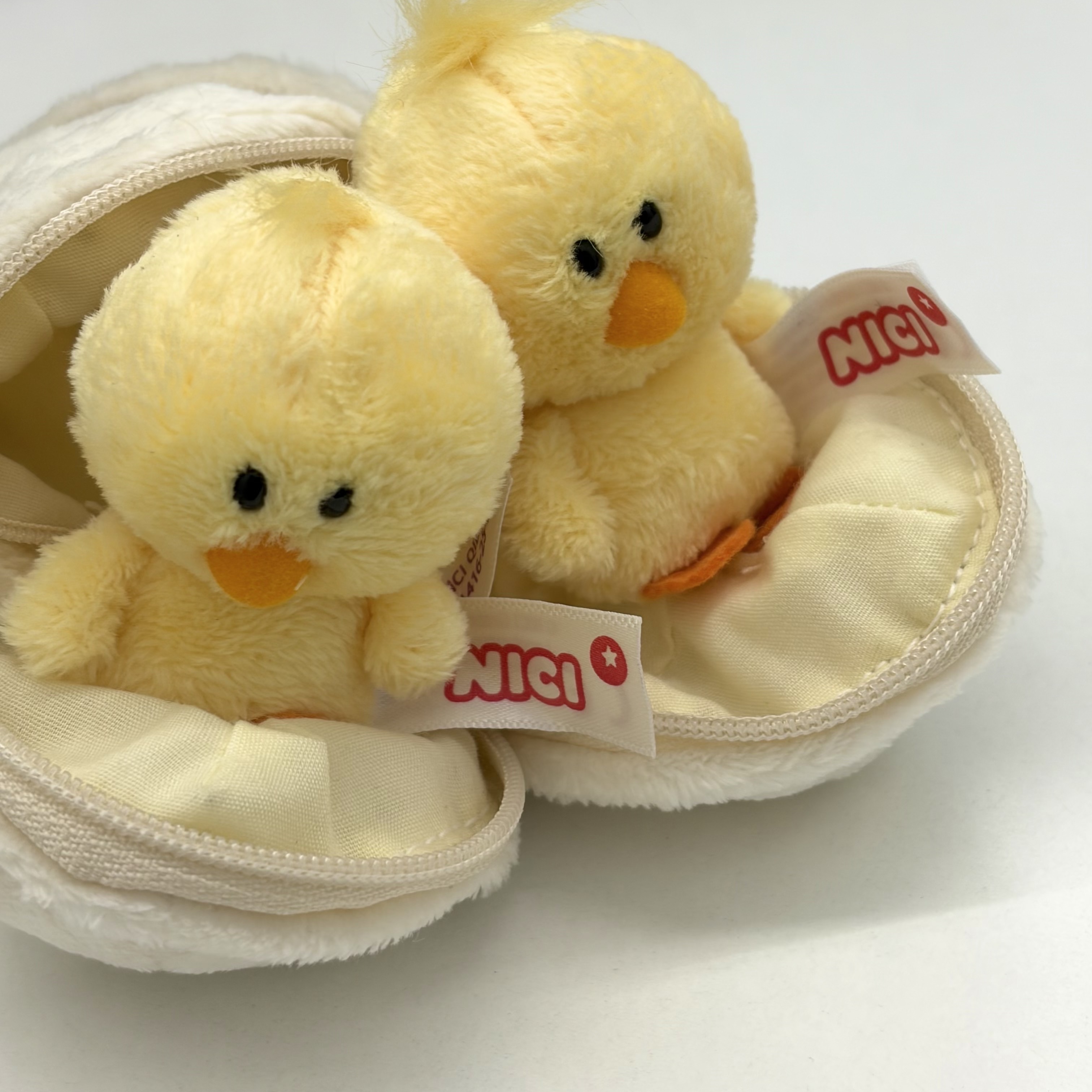 [KREAM 단독] NICI 7cm chicken in egg w. keyring 착용 스타일 - 2
