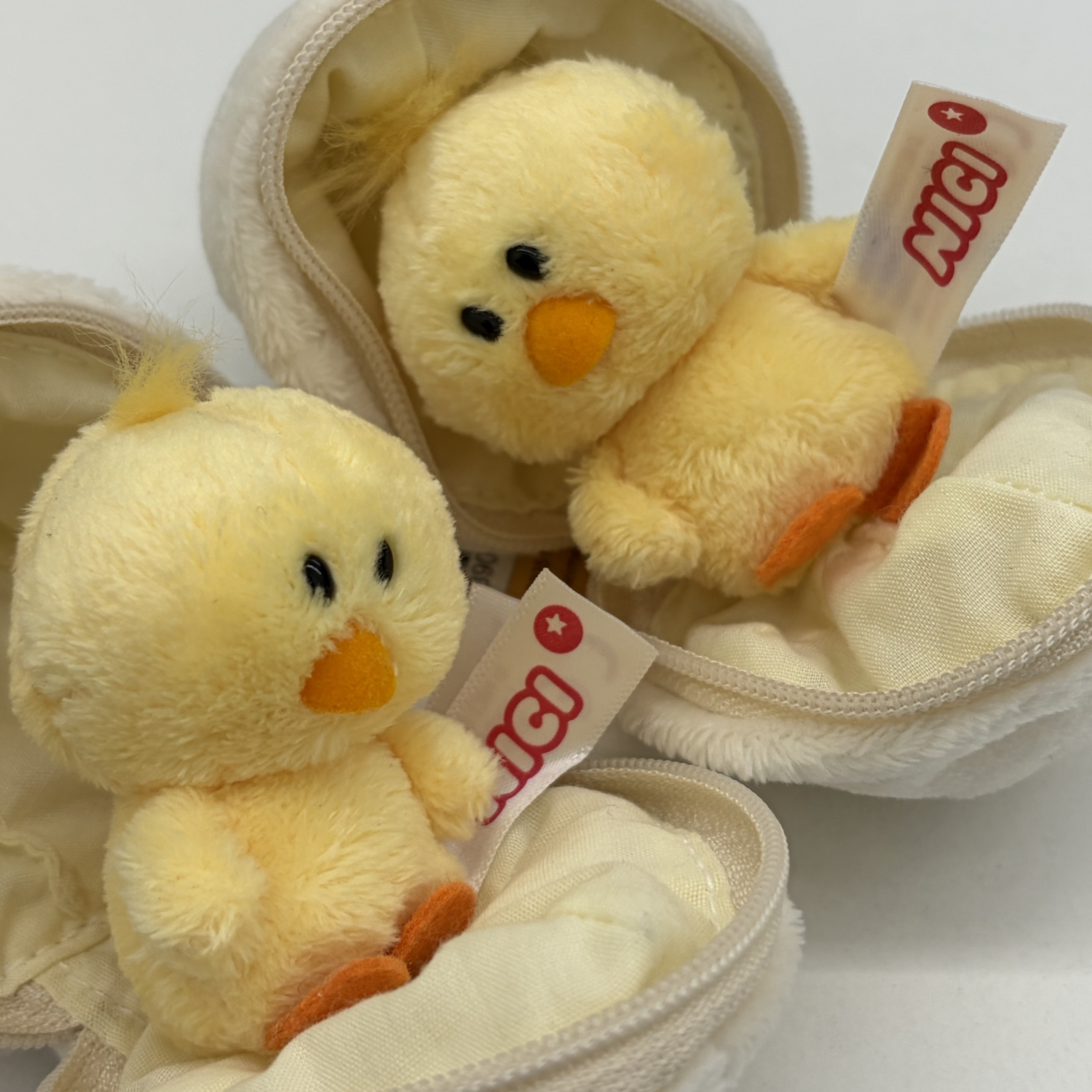 [KREAM 단독] NICI 7cm chicken in egg w. keyring 착용 스타일 - 3