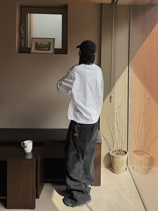 Oakley Light Breathe Triple Black, Y-3 Dad Cap Black 착용 스타일 - 4