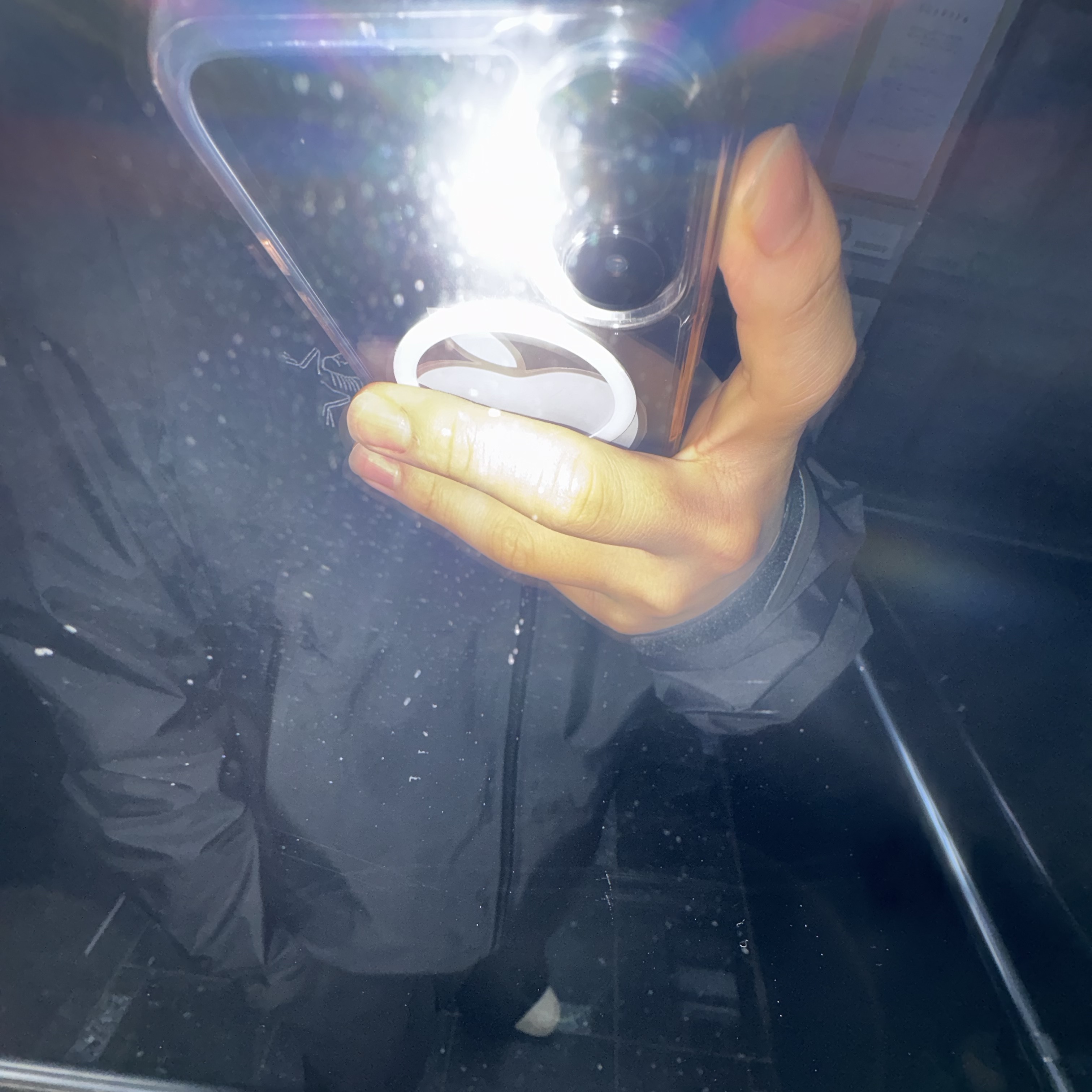 Arc'teryx Beta SL Jacket Black 착용 스타일