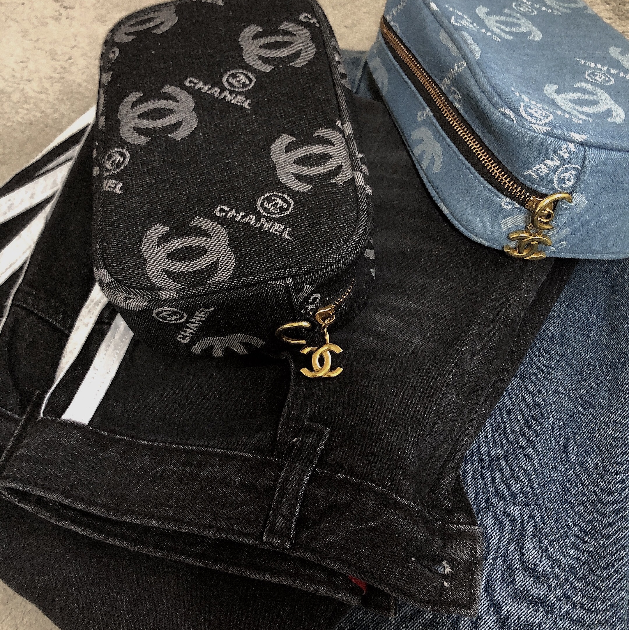 (W) Chanel Camellia Printed Washed Denim & Blue, Chanel Rouge Coco Flash 284 Baby Blue Limited Denim Makeup Collection 착용 스타일