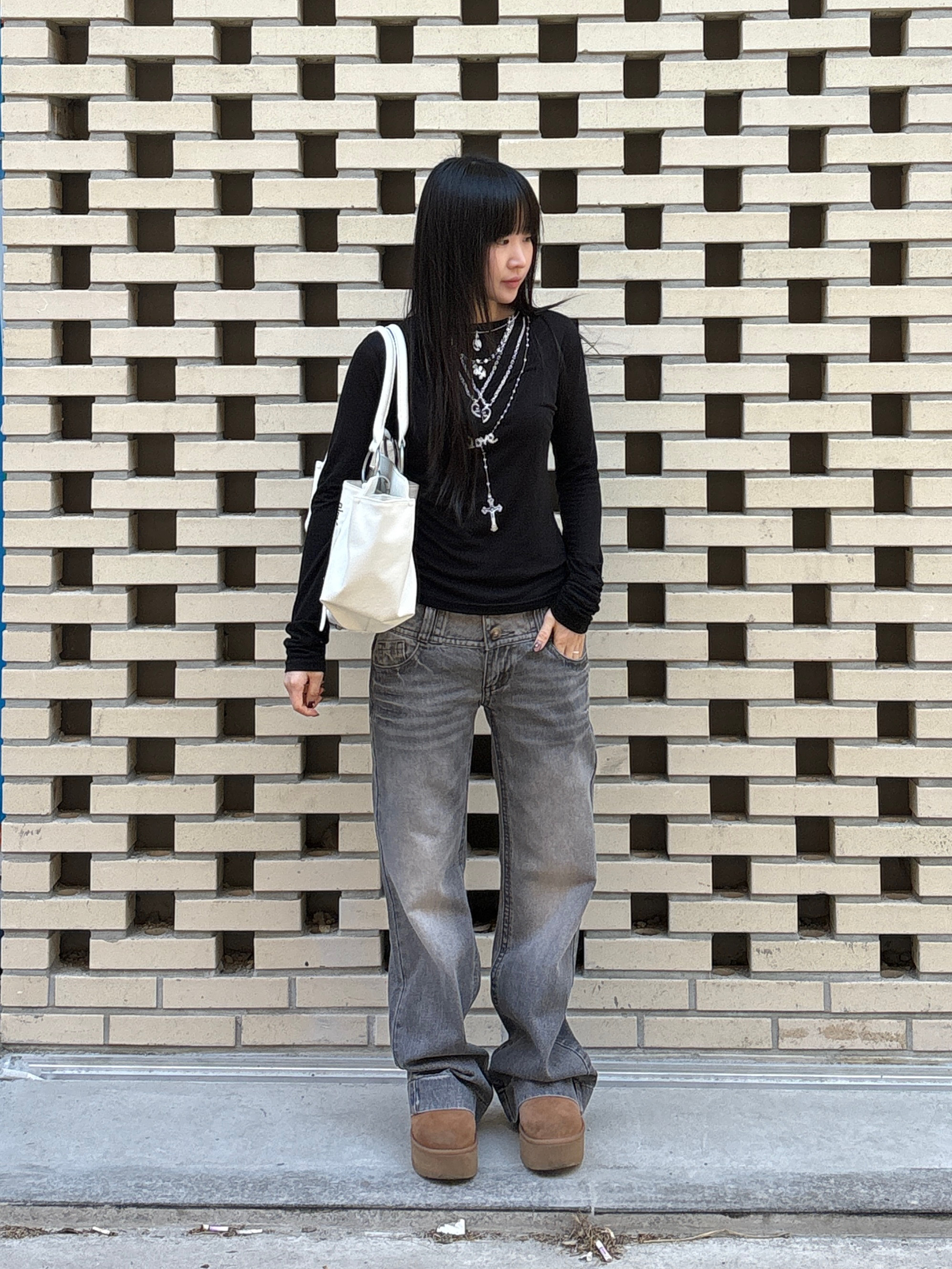 Sculptor Millionaire Tote Bag Acid Pink, Sculptor Millionaire Tote Bag White 착용 스타일