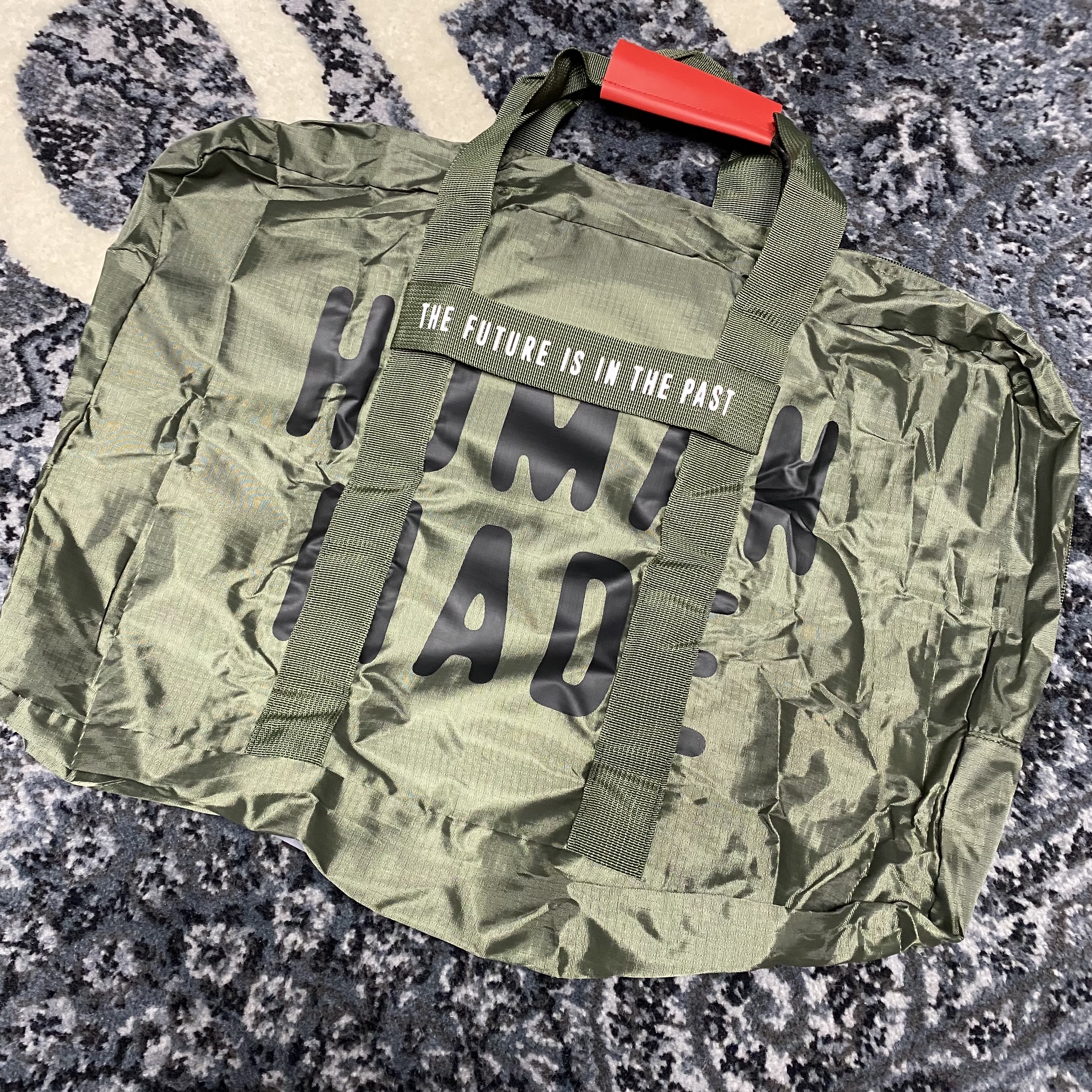 Human Made Packable Boston Bag Olive Drab 착용 스타일 - 1