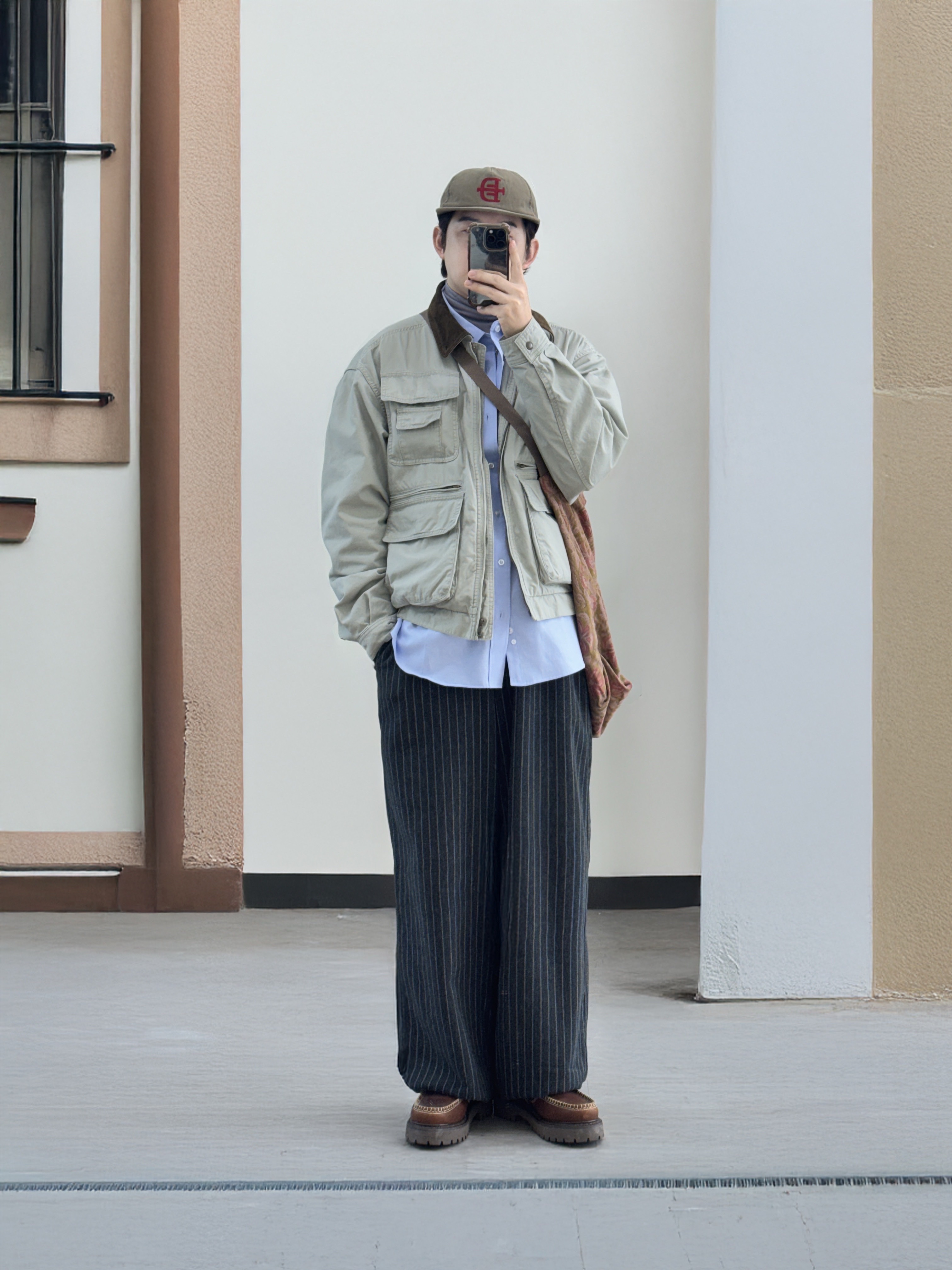 Hono Report Easy Big Pants Black Stripe, LOSTGARDEN Harbor Brown 착용 스타일 - 2