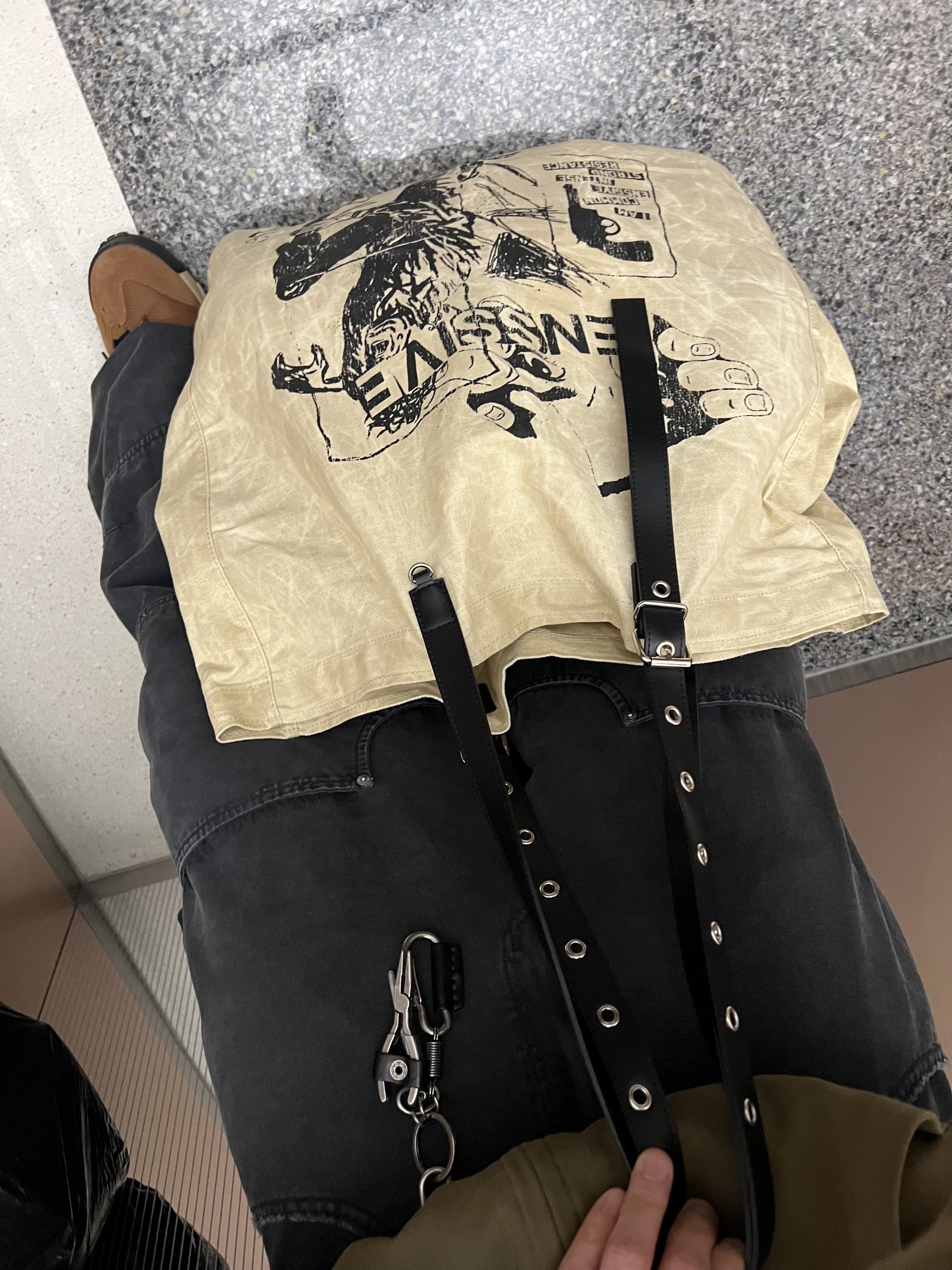 Nonnod Moleskin Shirring Bomber Khaki Brown, Nike x Sacai Magmascape SP Pecan 착용 스타일 - 8