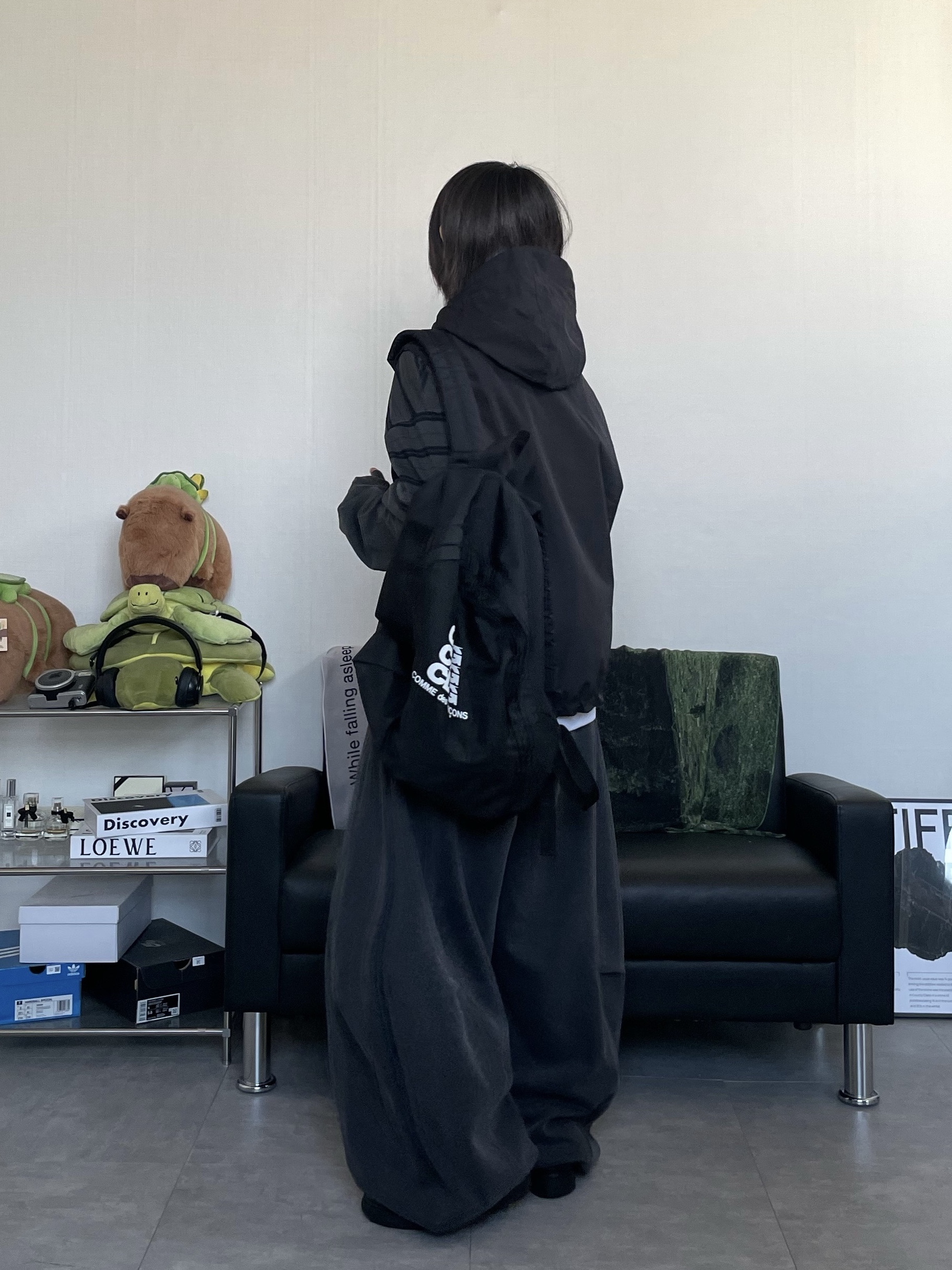 CDG Backpack Black 착용 스타일 - 2