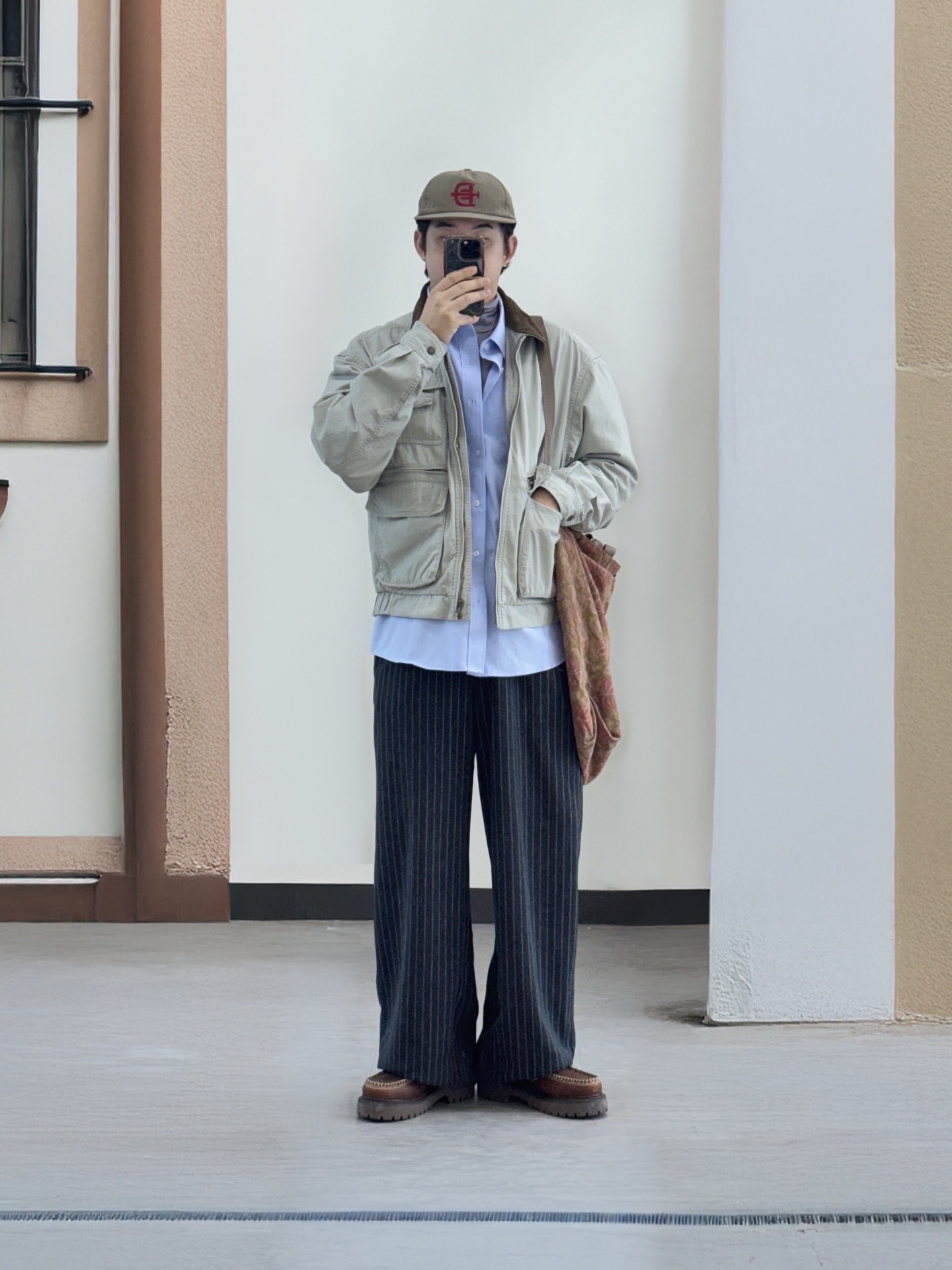 Hono Report Easy Big Pants Black Stripe, LOSTGARDEN Harbor Brown 착용 스타일 - 1