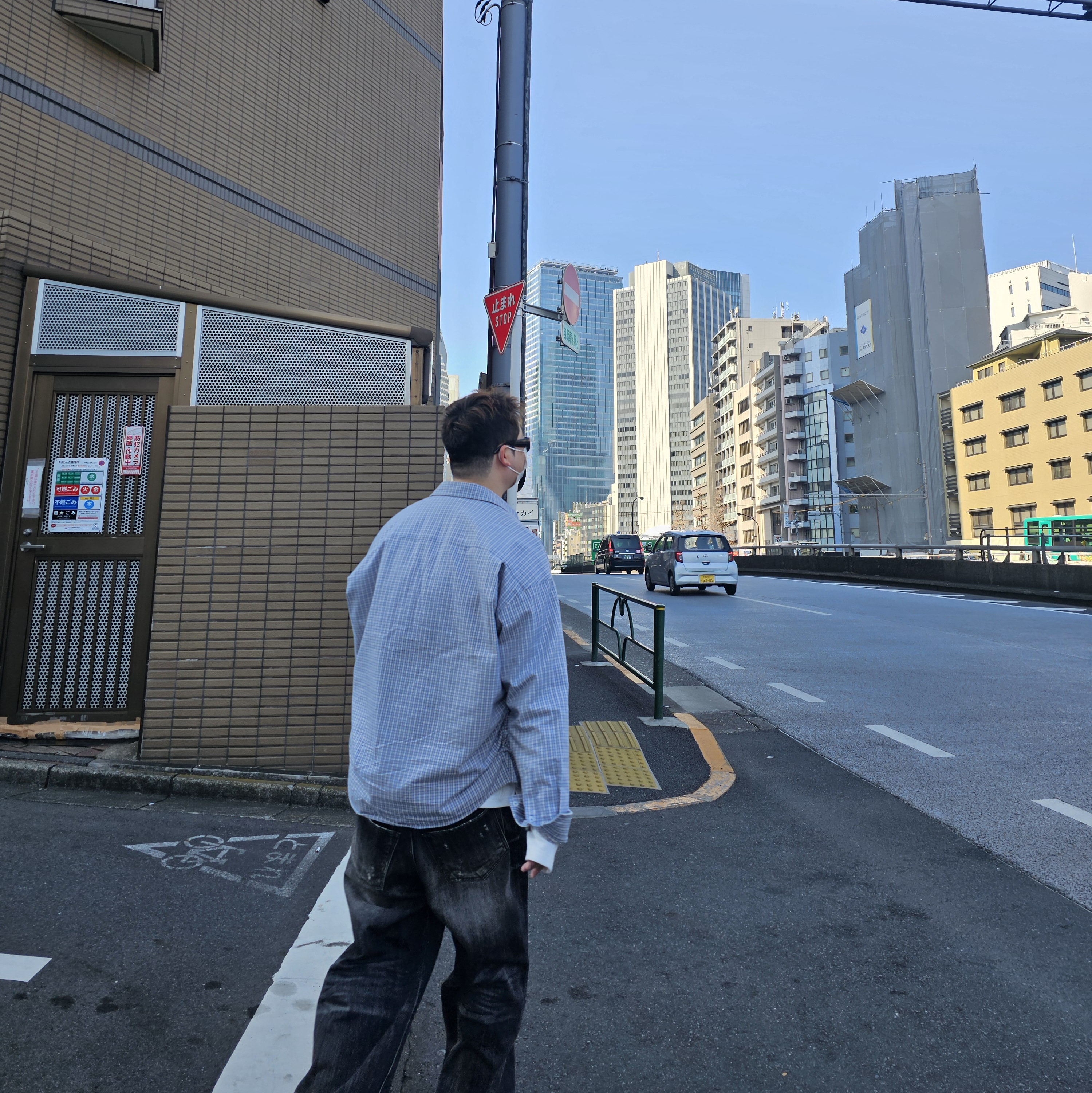 Nonnod Flexible String Check Shirt Japanese Sky Blue, Nonnod Double Pocket Japanese Denim Washed Black 착용 스타일 - 1