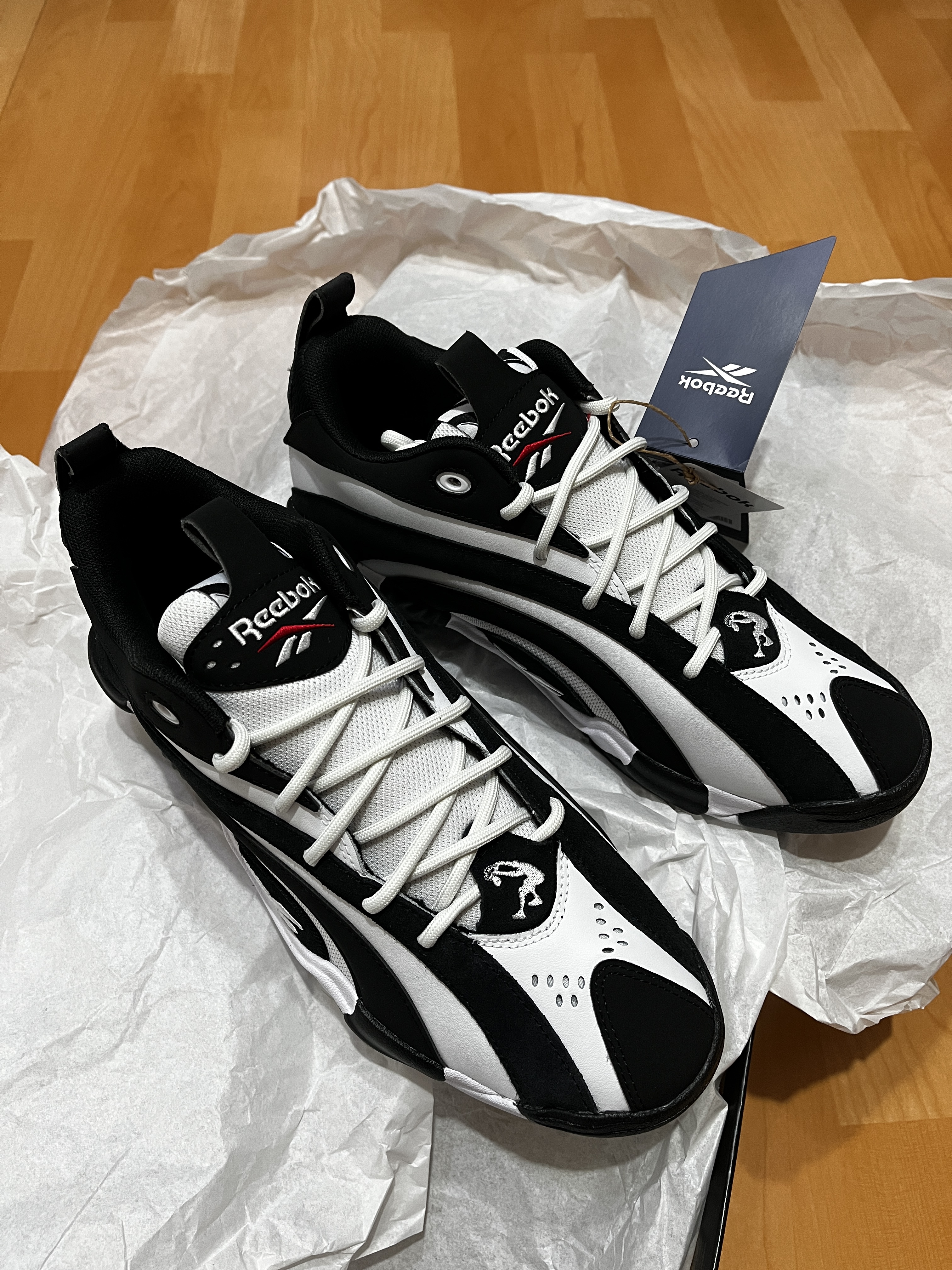 Reebok Shaqnosis Low OG White Black 착용 스타일 - 1
