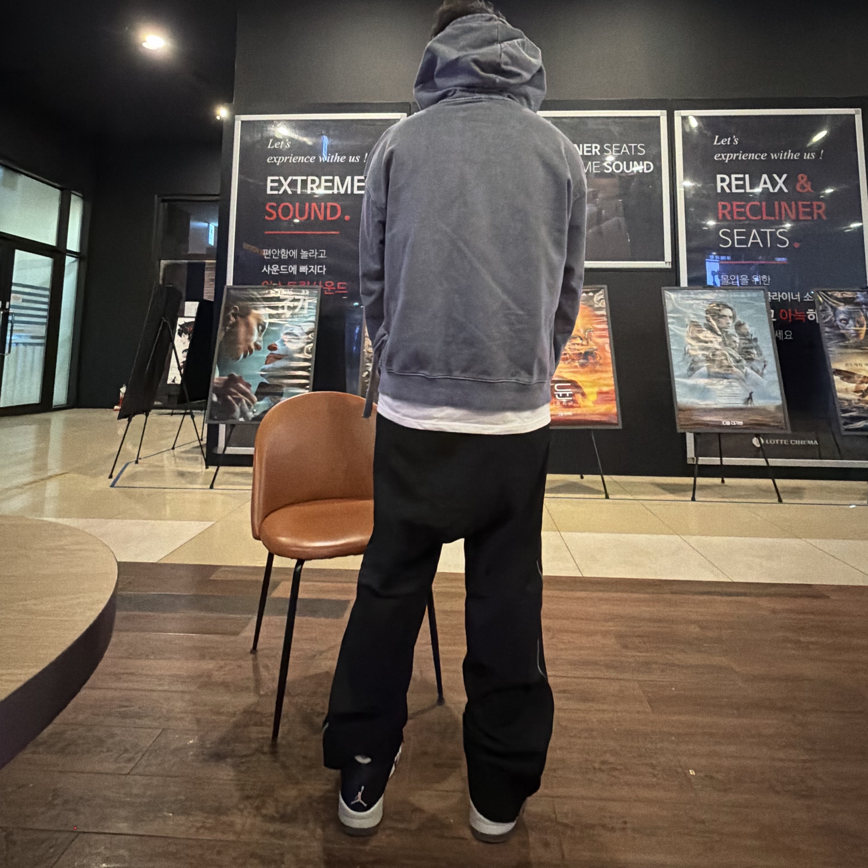 Jordan 5 Retro Light Graphite and Wolf Grey, Jordan 5 Retro Fire Red Black Tongue 2025 착용 스타일 - 5