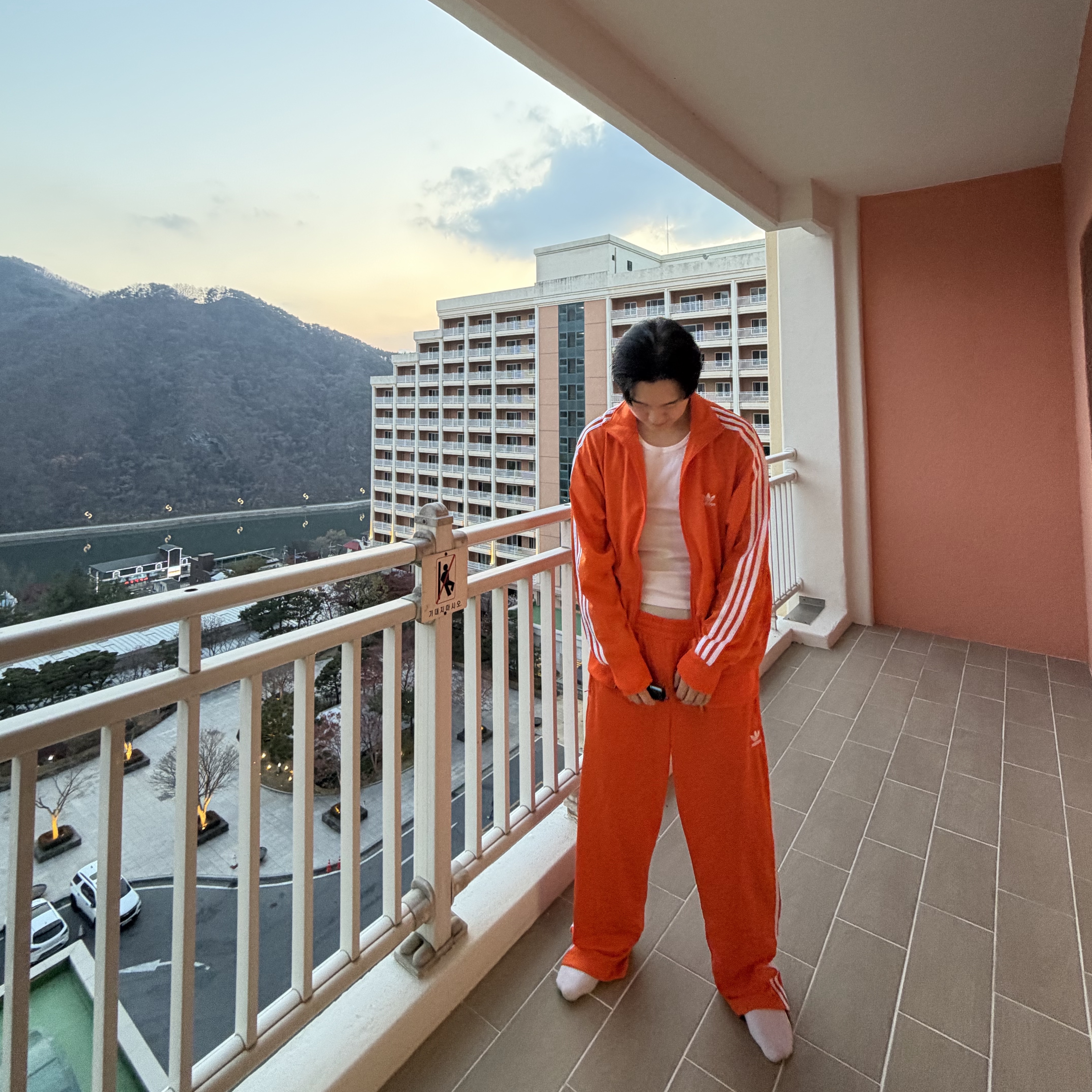 Adidas Adicolor Classics Firebird Track Top Black - KR Sizing, Adidas x Oasis Tour Firebird Track Top Black - KR Sizing 착용 스타일 - 3